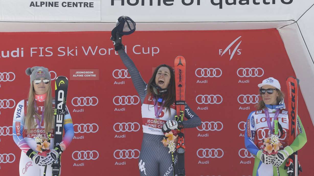 Goggia edges Vonn for second day on 2018 Olympic course