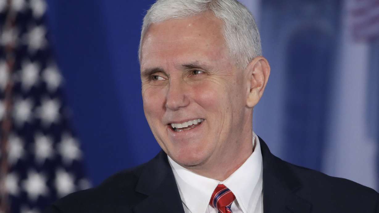 Pence jokes with 'enemy of the people' at Gridiron Dinner