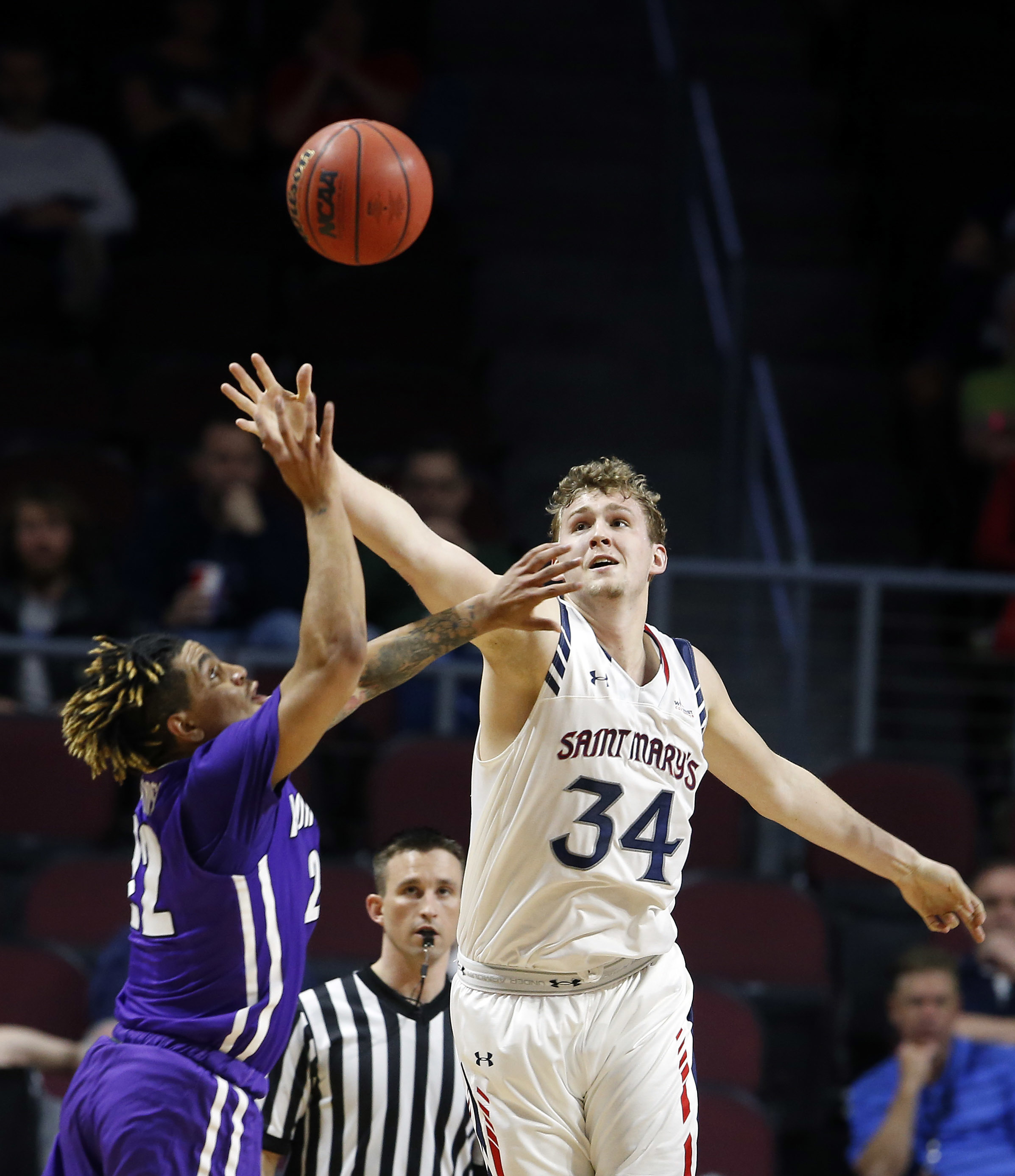 No. 20 Saint Mary's beats Portland 81-58 in WCC quarterfinal