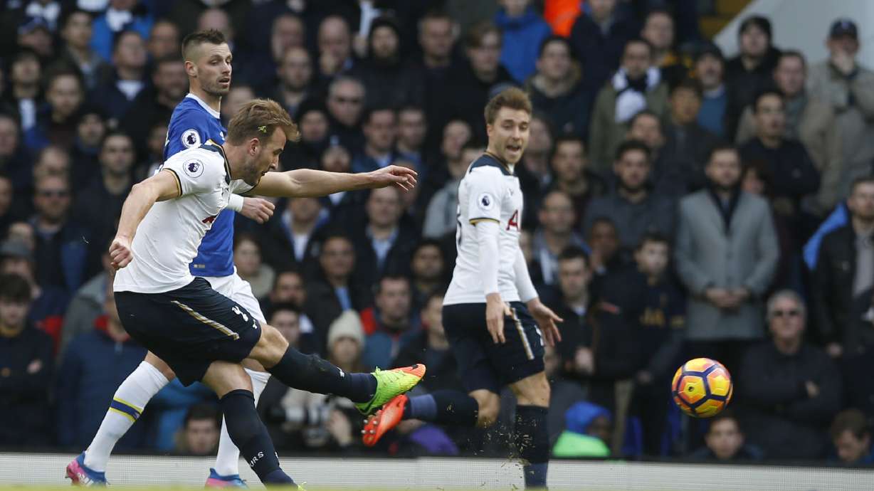 Kane upstages Lukaku, powers Tottenham to 3-2 win vs Everton
