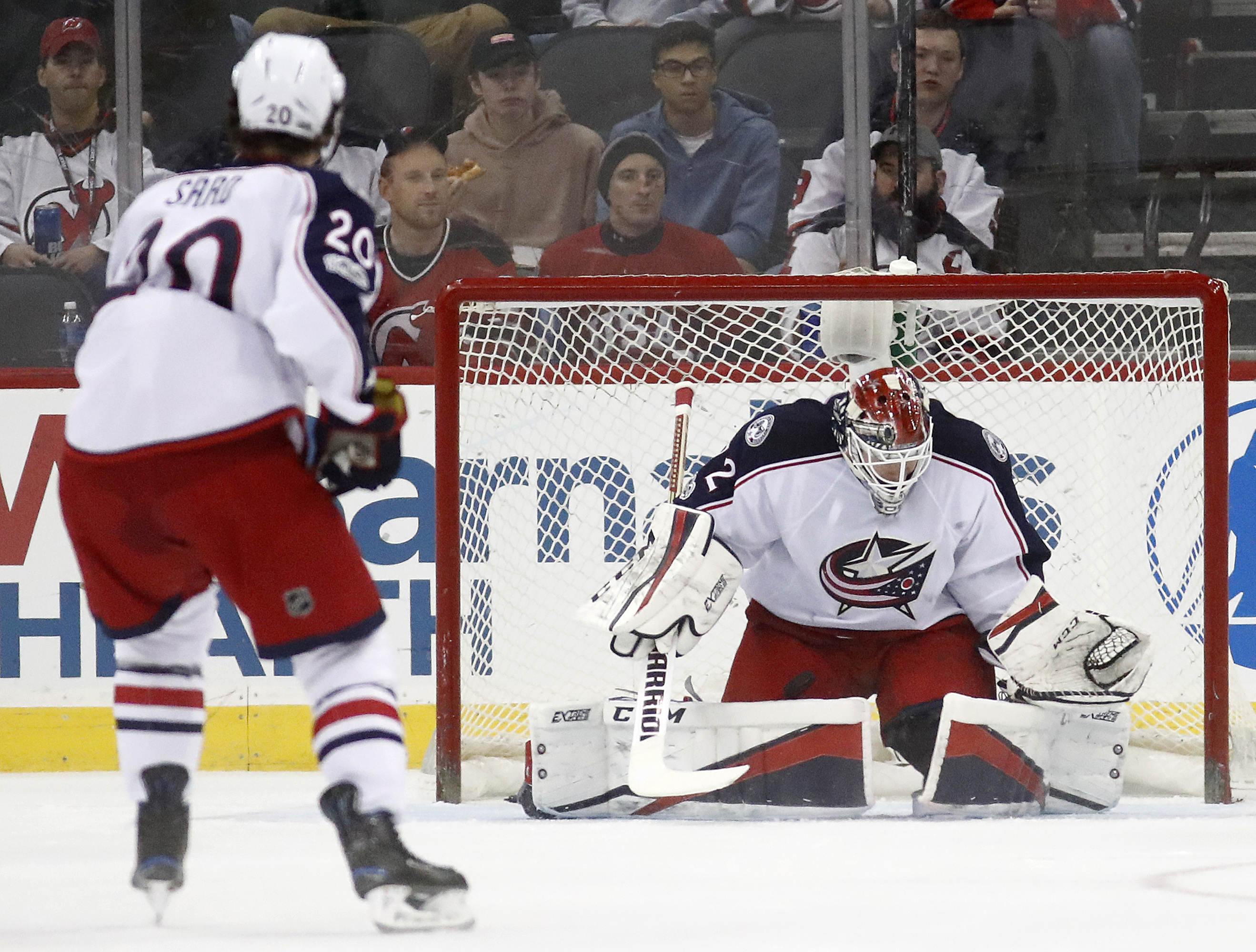 Jackets' Bobrovsky makes 20 saves in second straight shutout