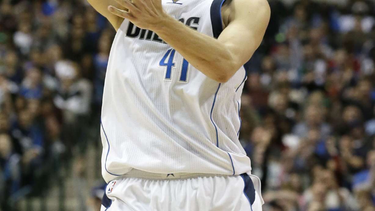 Mavs' Dirk Nowitzki reaches cusp of NBA's 30,000-point club