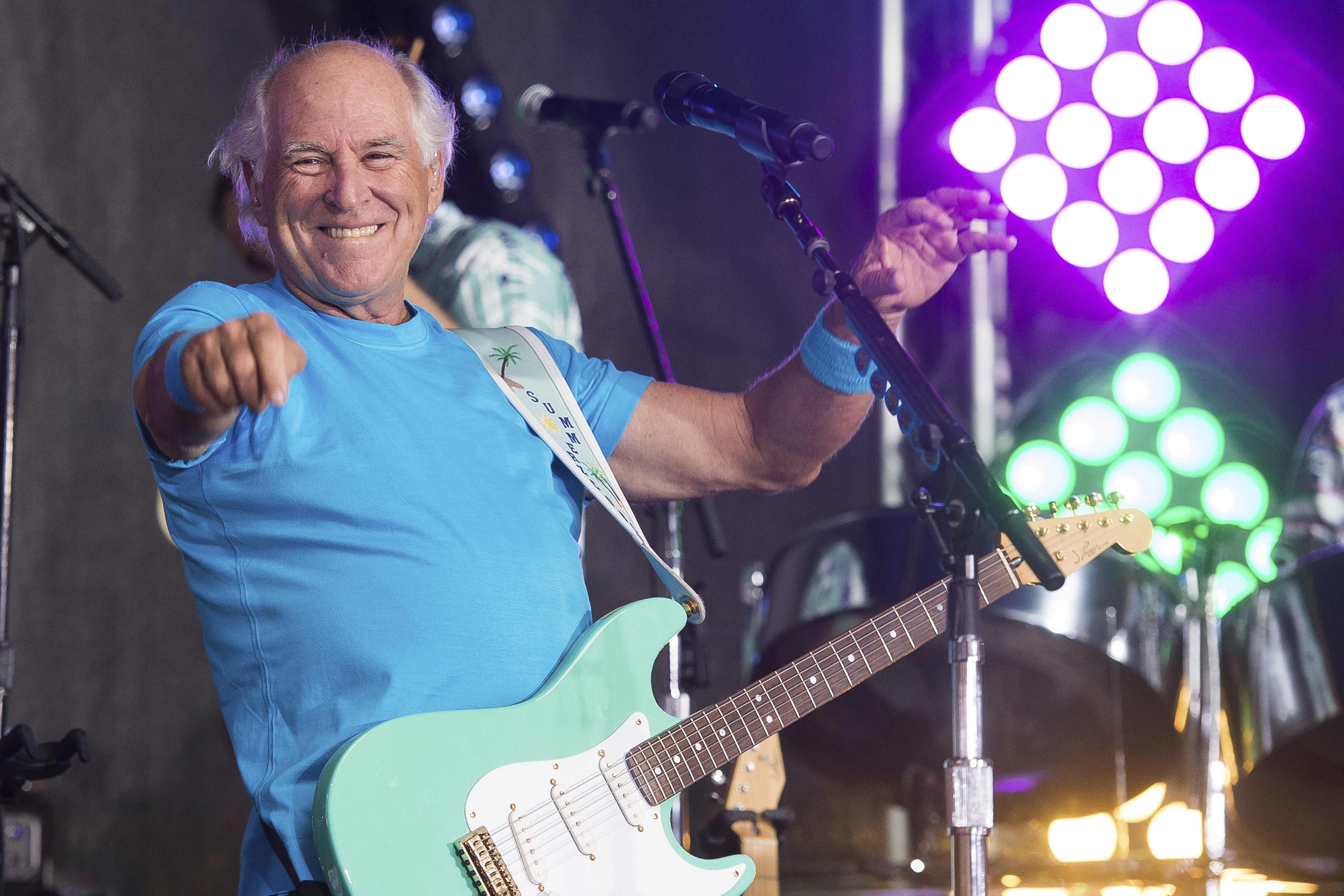 Jimmy Buffett launches Margaritaville retirement village
