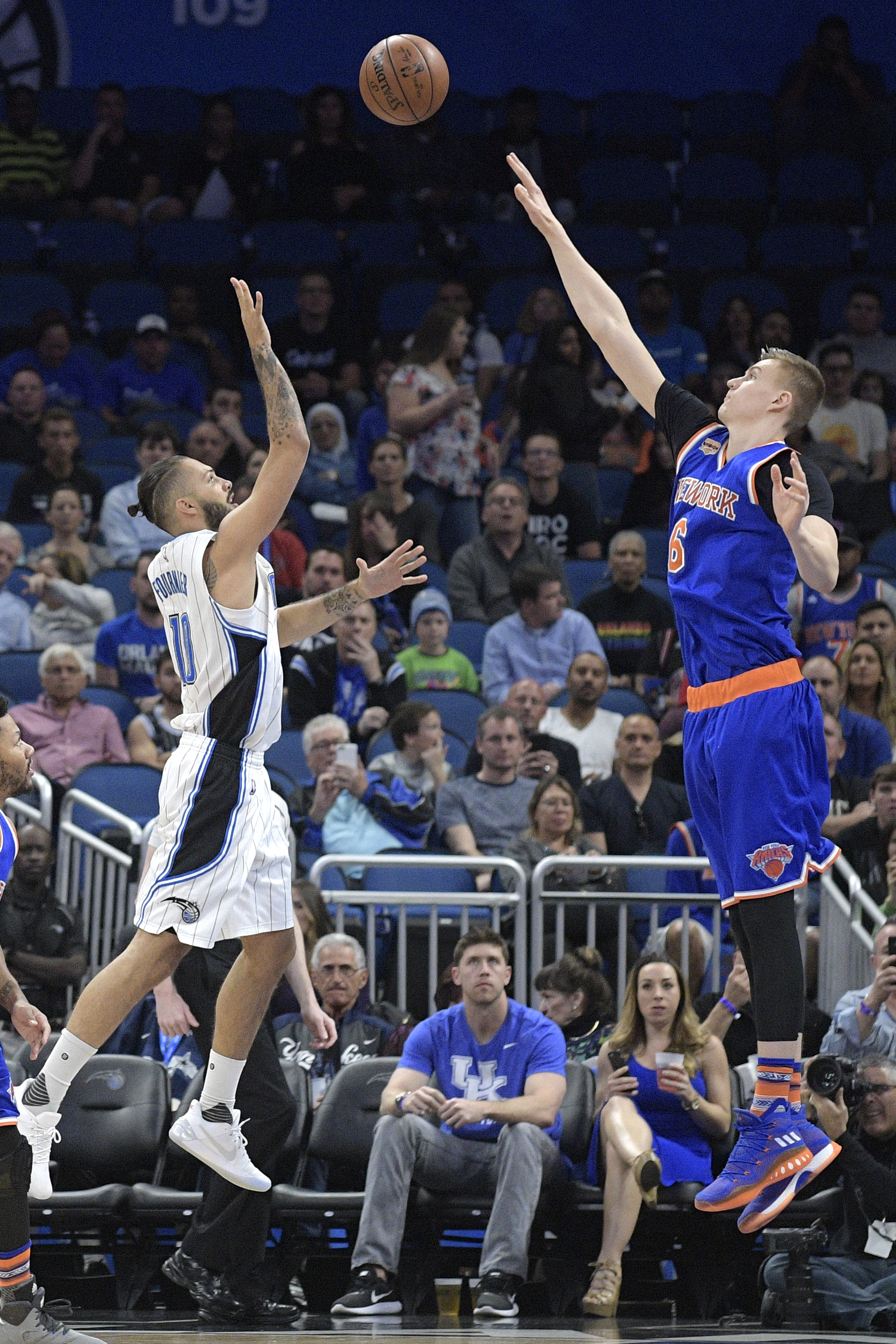 Knicks rally in fourth quarter, beat Magic 113-105