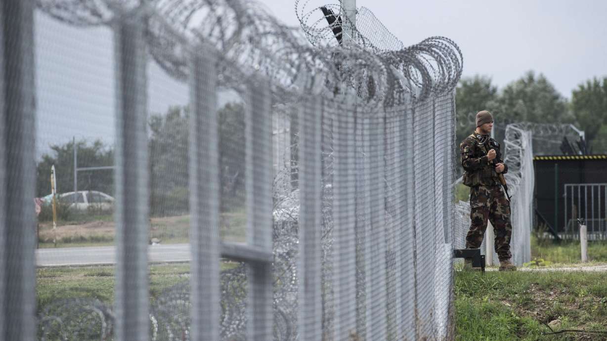 Hungary blasted for rule detaining refugees in containers
