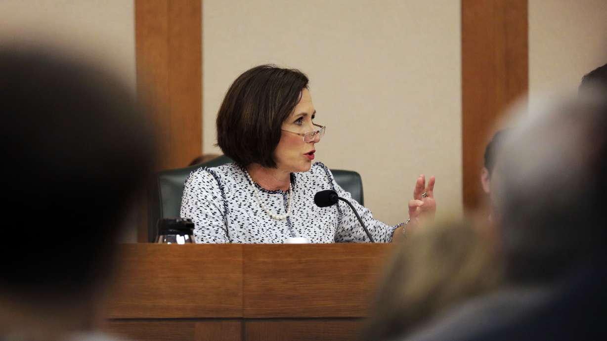 Hundreds pack Texas Capitol for transgender bathroom debate