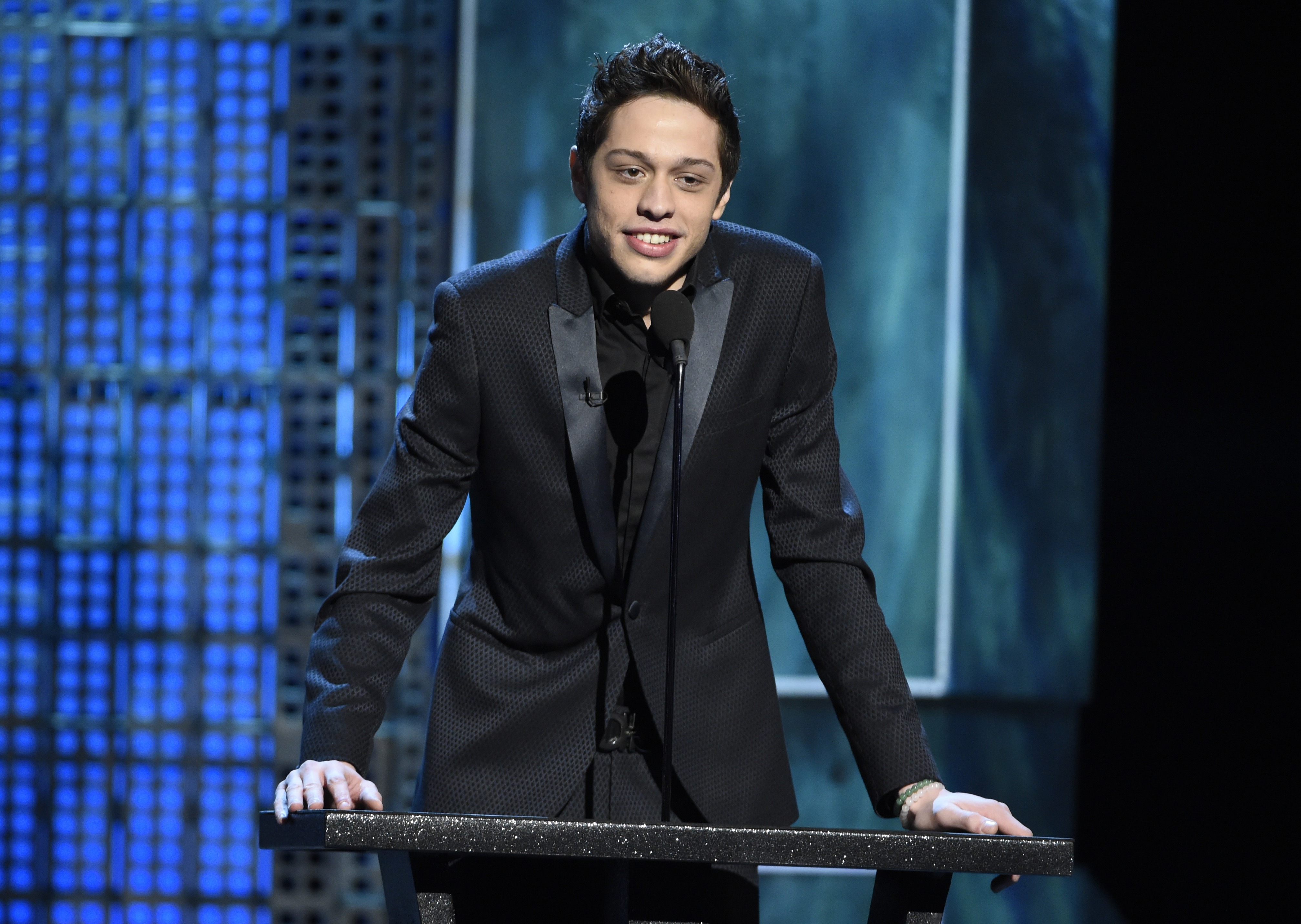 'SNL' star Pete Davidson gets sober, returns to public life