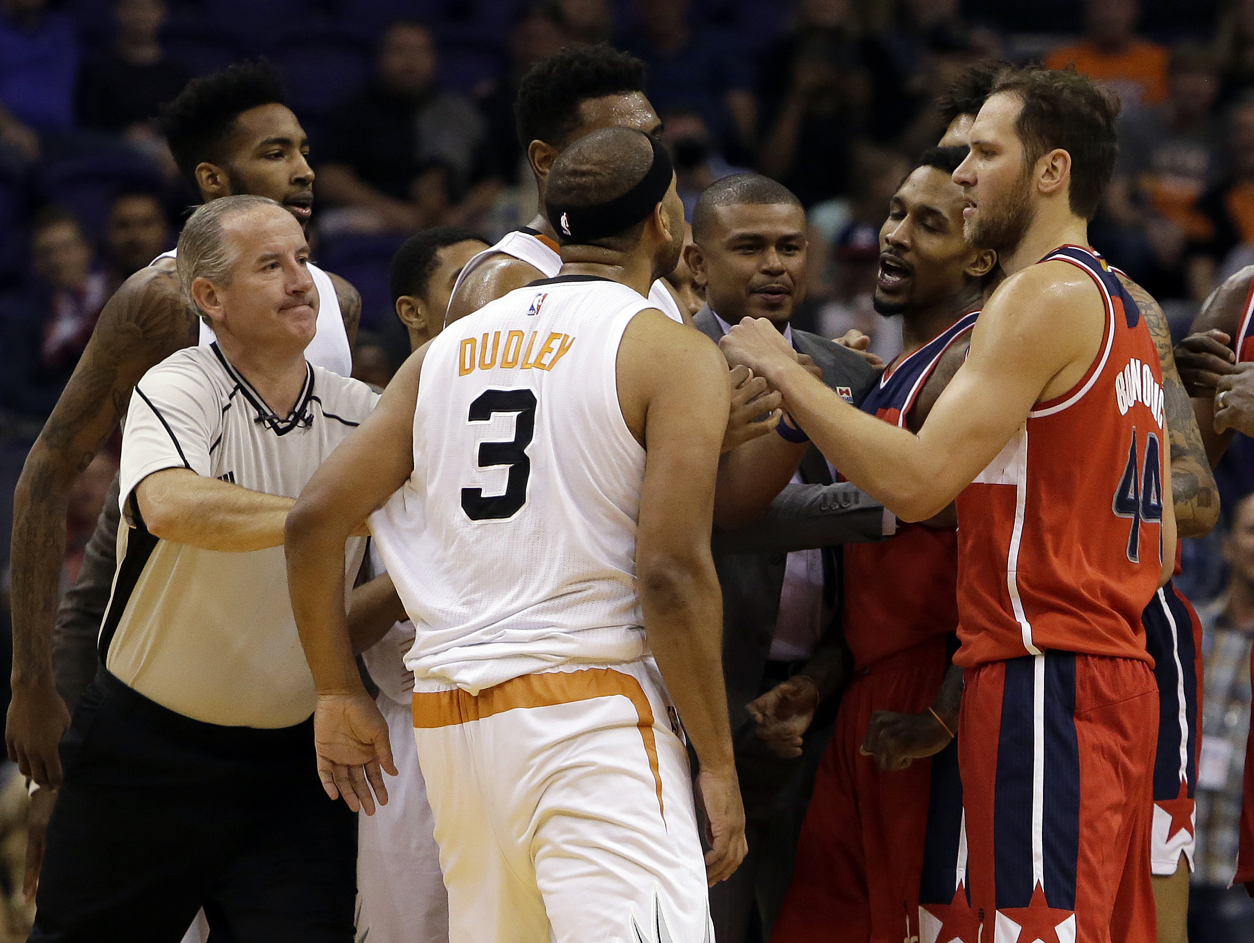 Wizards shoot 53 free throws, beat Suns in 'strange' game