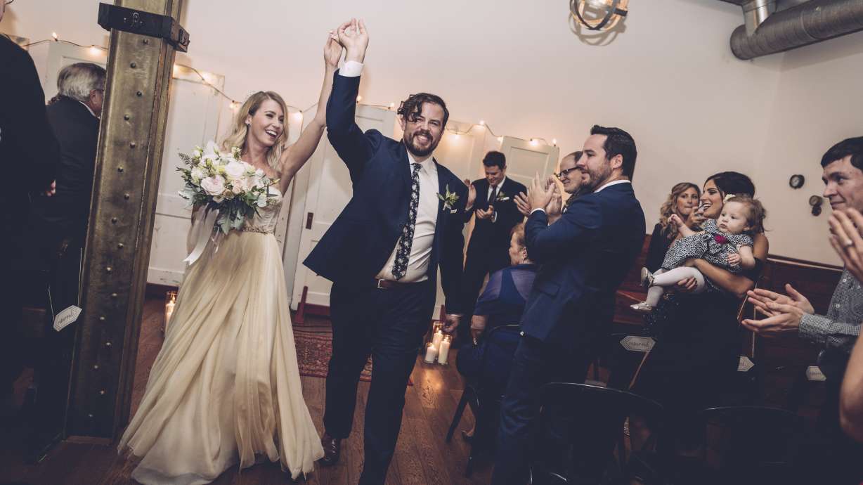 Some brides say yes to selling their wedding dress online