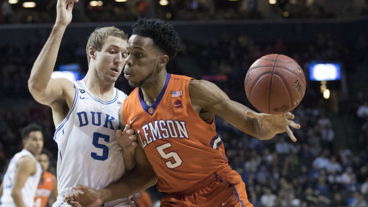 Kennard comes through late for No. 14 Duke against Clemson