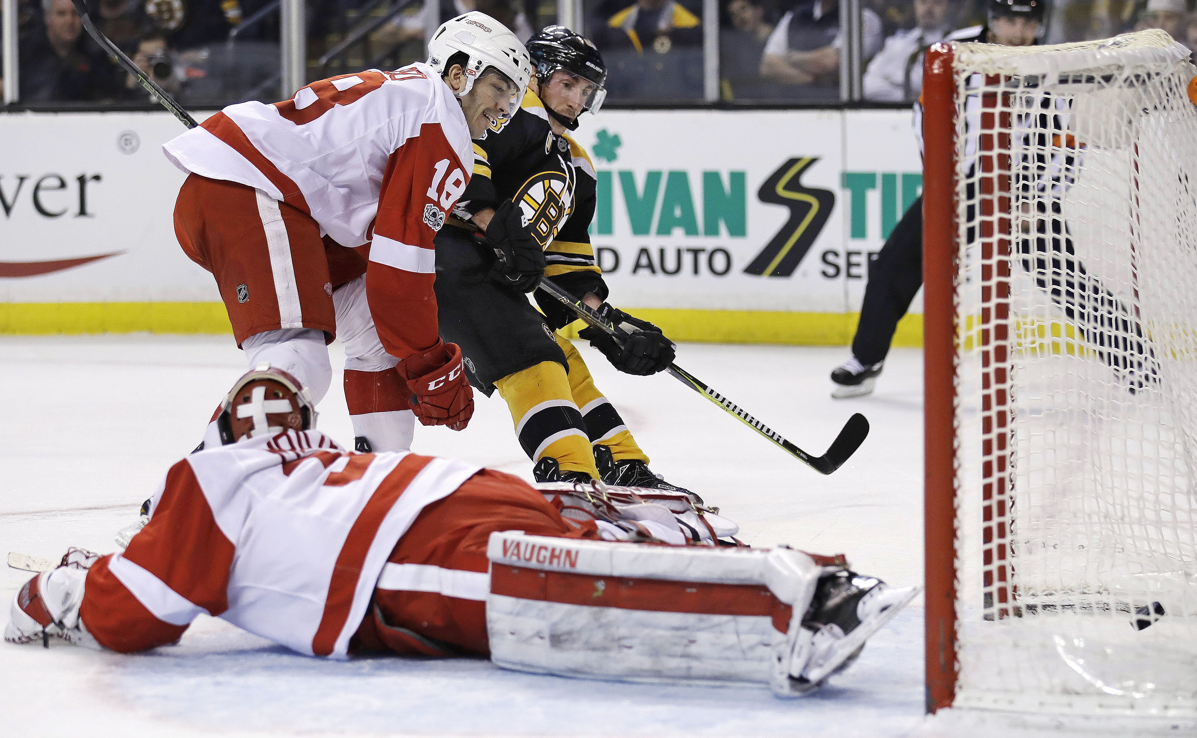 Krejci scores 2 in 4-goal 1st; Bruins beat Red Wings 6-1