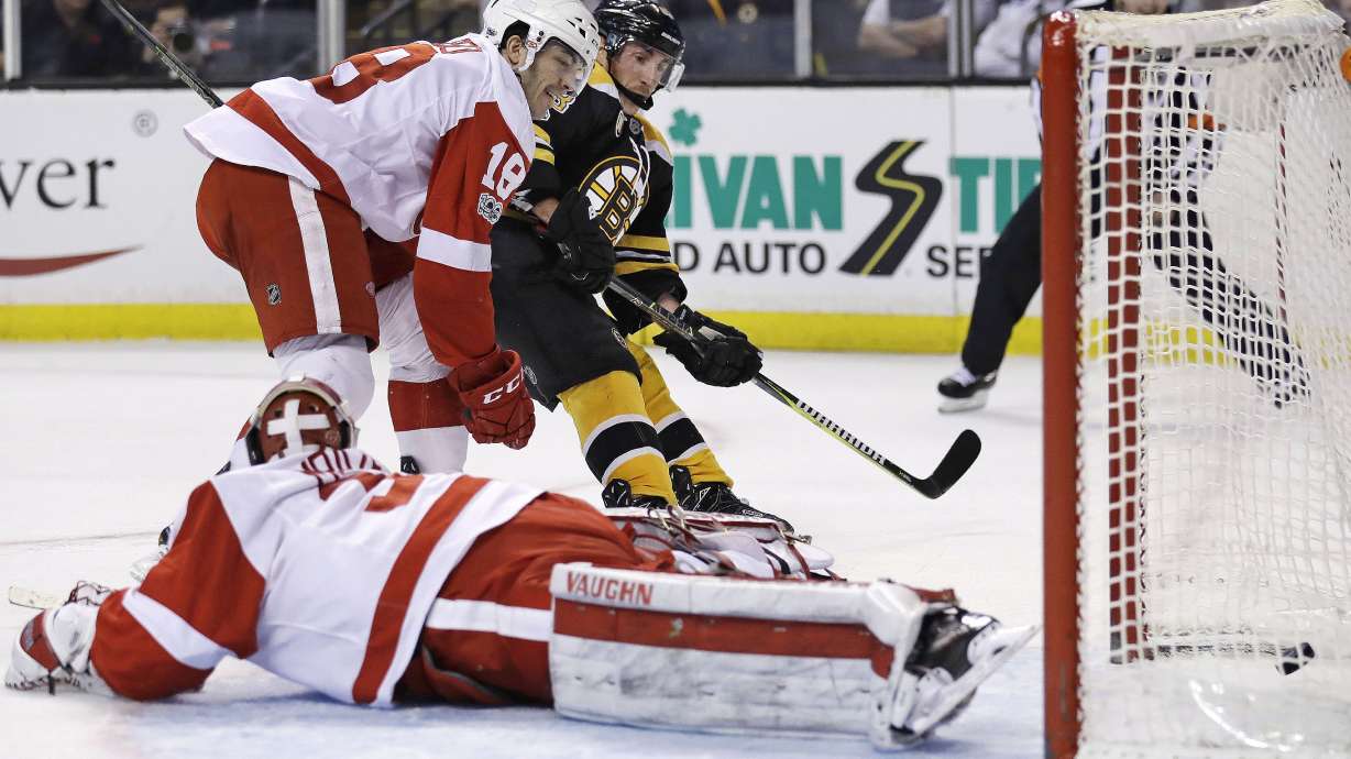 Krejci scores 2 in 4-goal 1st; Bruins beat Red Wings 6-1