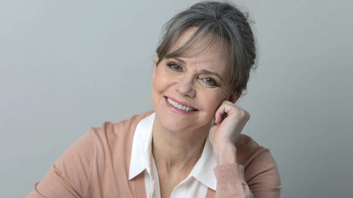 A 'creative crush' led Sally Field to 'The Glass Menagerie'