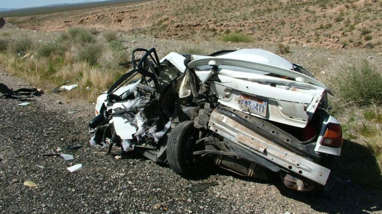 Crash in Virgin River Gorge kills 1, injures 1