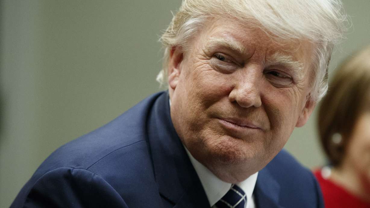 AP FACT CHECK: Claims of president's defenders on wiretaps