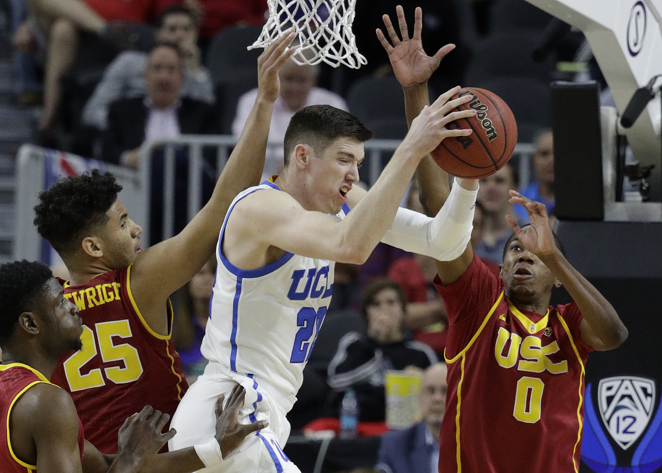 No. 3 UCLA holds off USC 76-74 to advance to Pac-12 semis