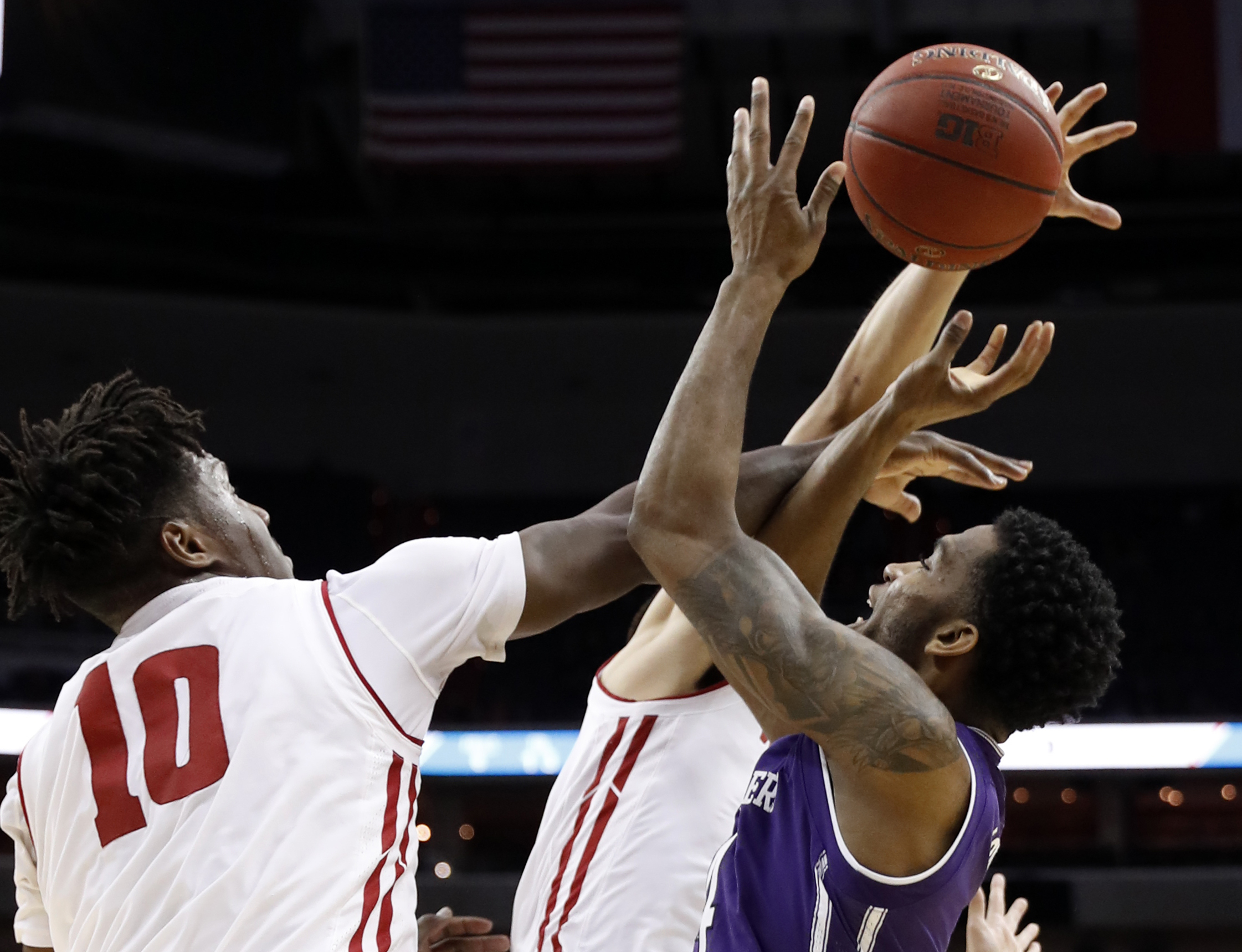 Wisconsin shuts down Northwestern 76-48 in Big Ten semifinal