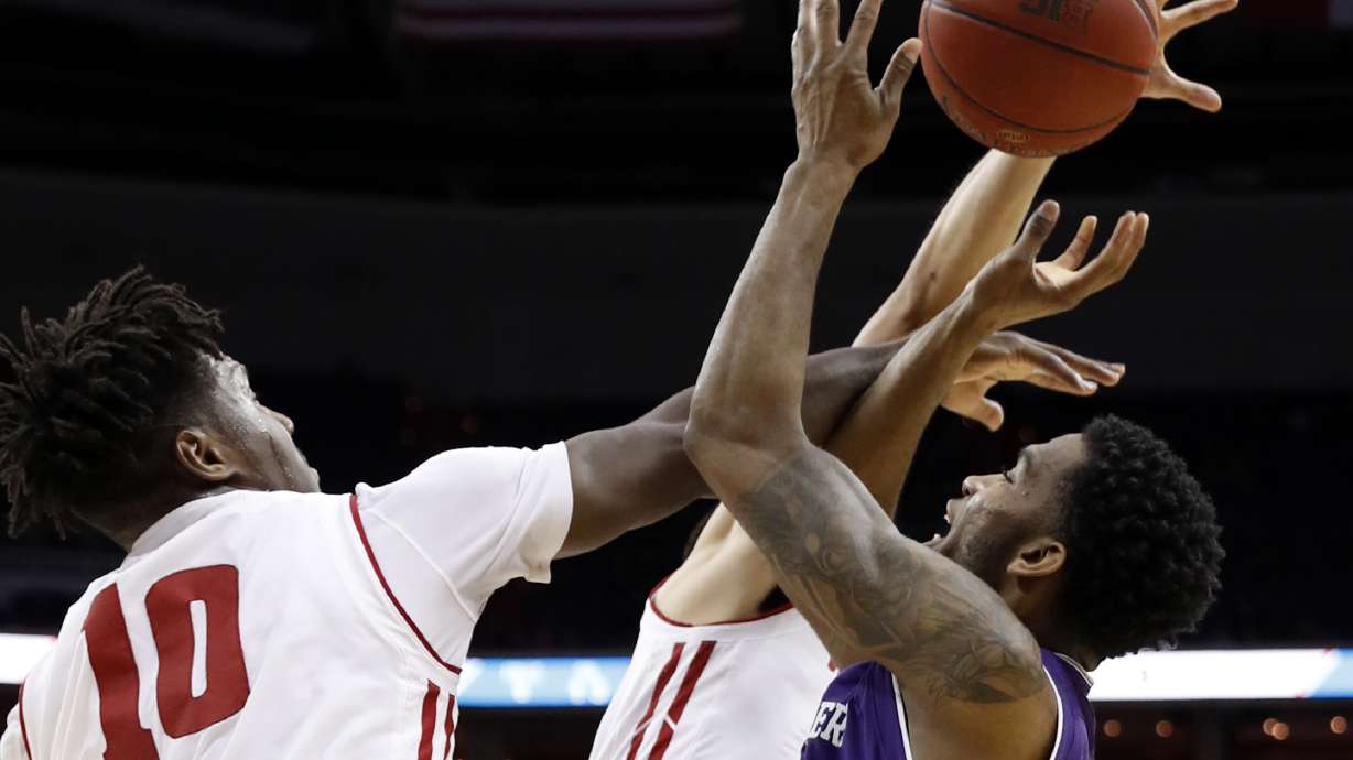 Wisconsin shuts down Northwestern 76-48 in Big Ten semifinal