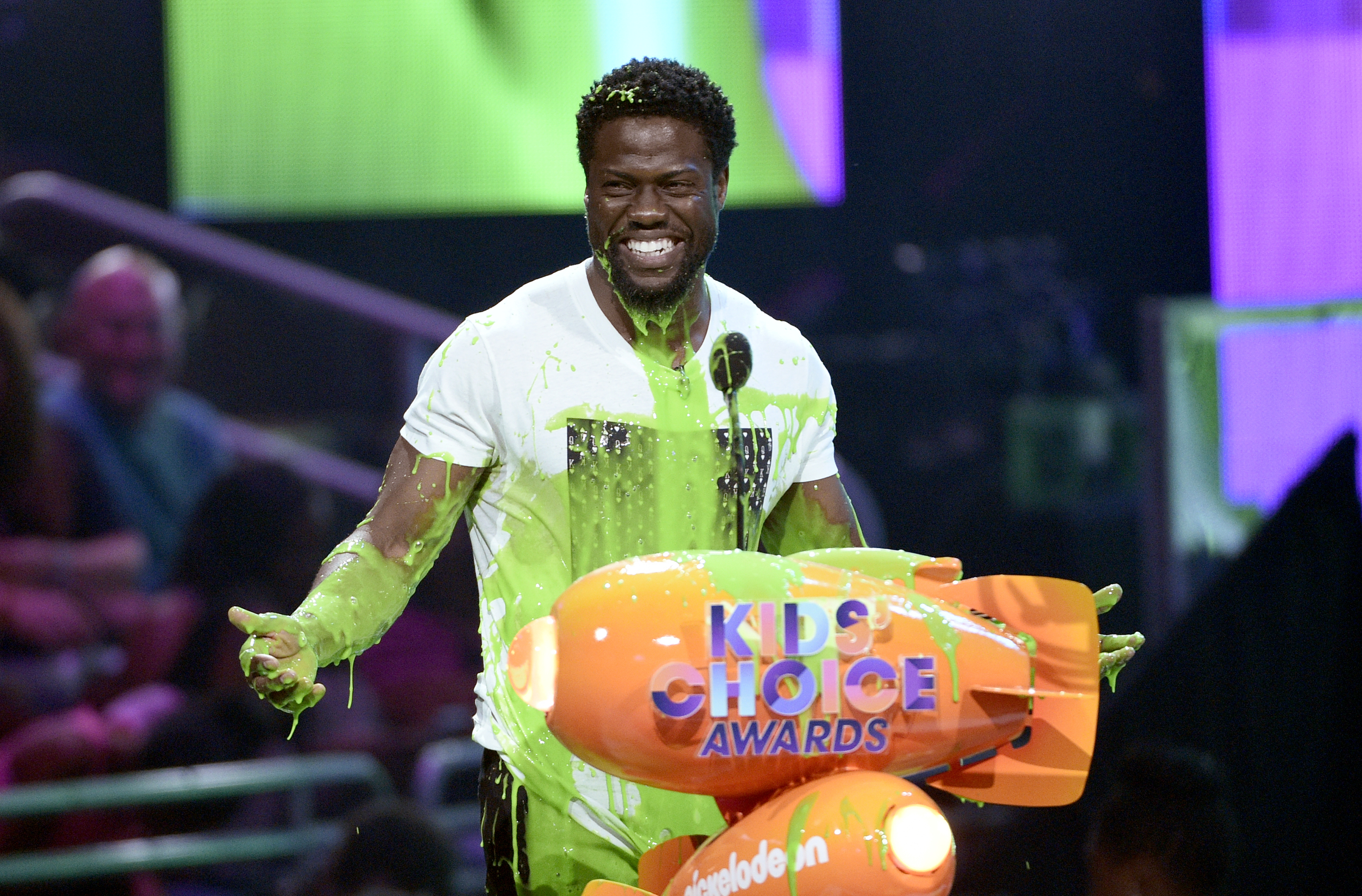 'Ghostbusters,' Kevin Hart win big at Kids' Choice Awards