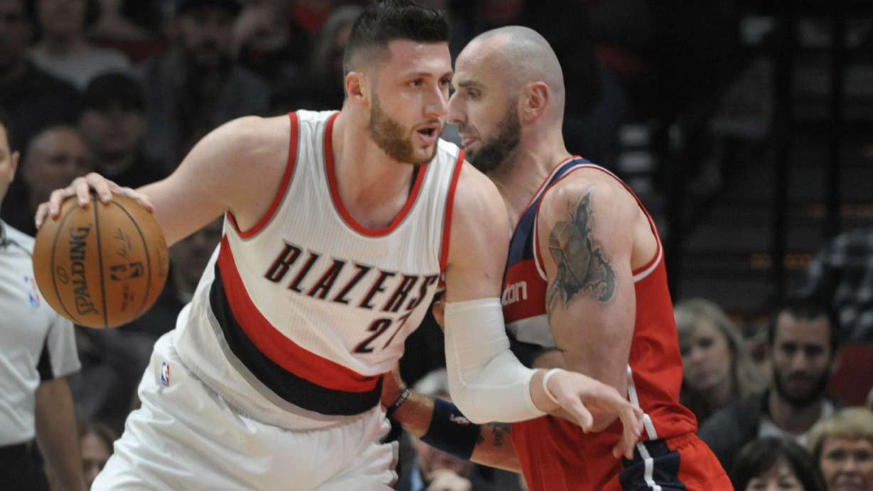 Wizards edge Trail Blazers 125-124 with controversial end