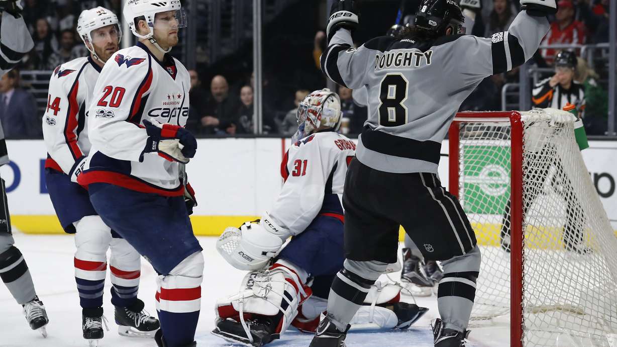 Kempe's first NHL goal propels Kings past slumping Caps, 4-2