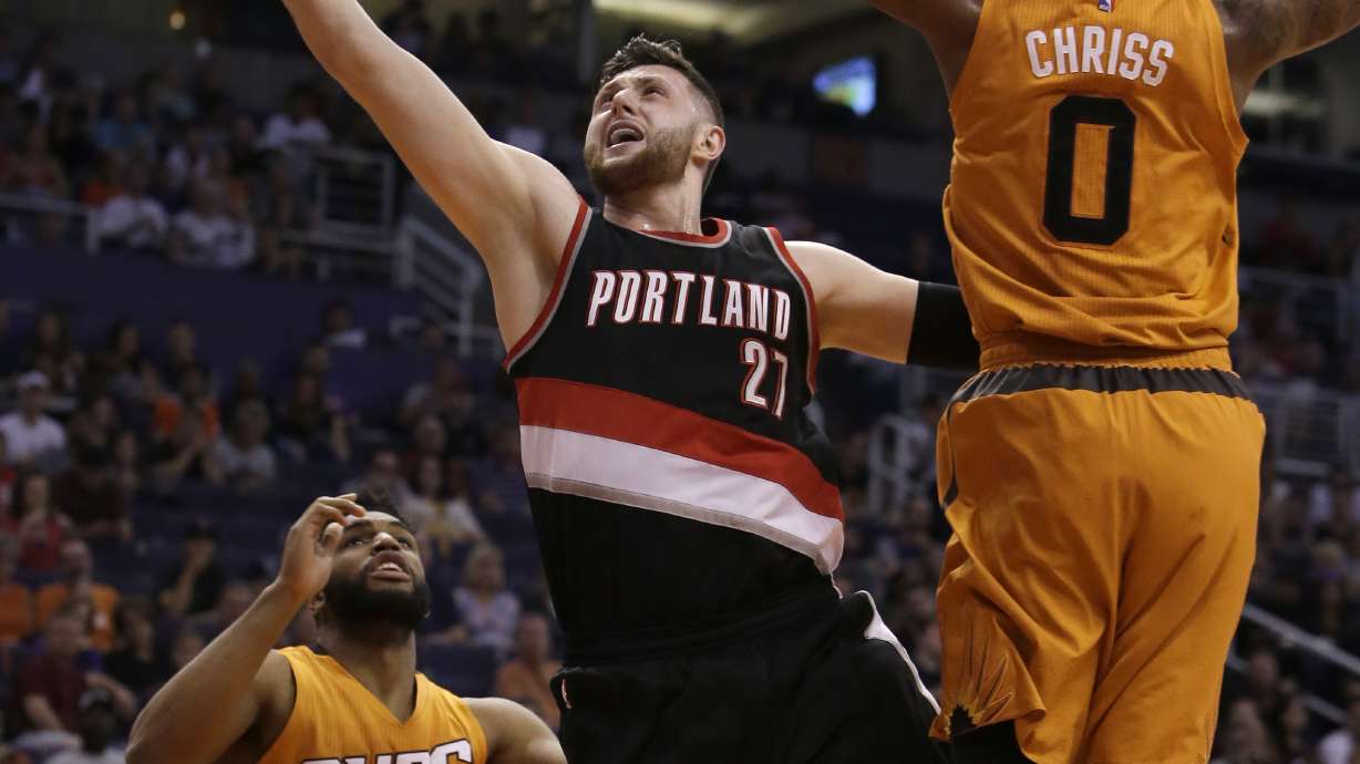 Lillard, McCollum lead Trail Blazers past Suns, 110-101