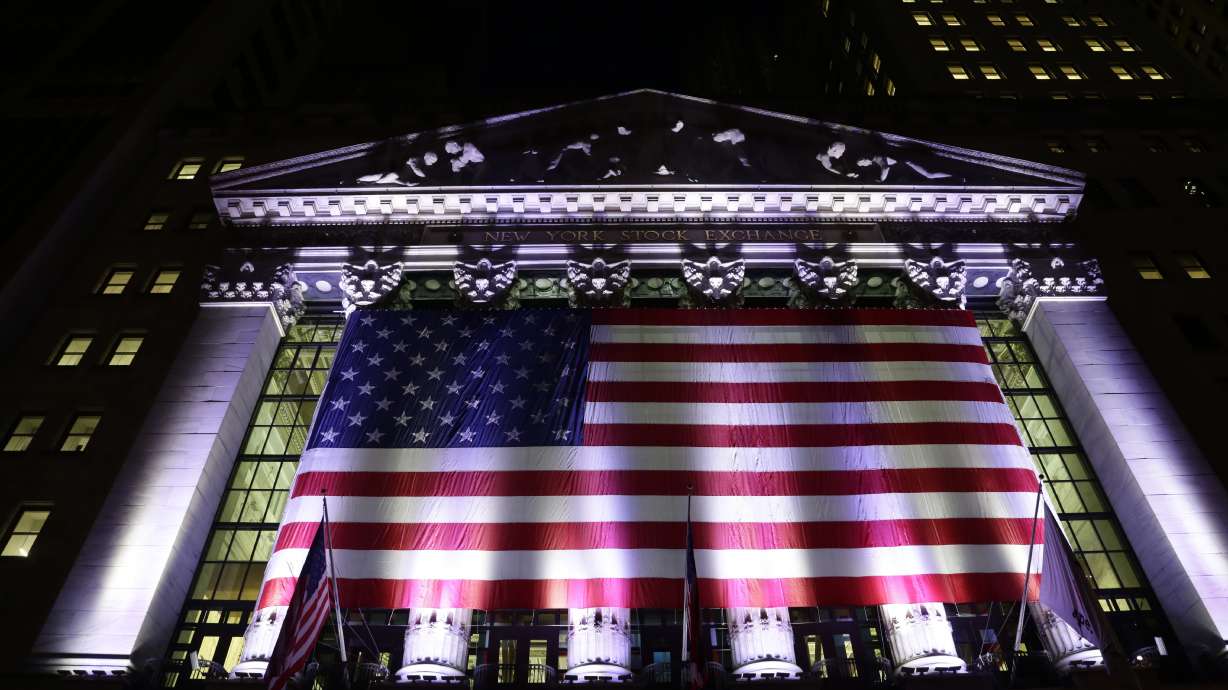 Asian stocks drift as investors await Fed meeting