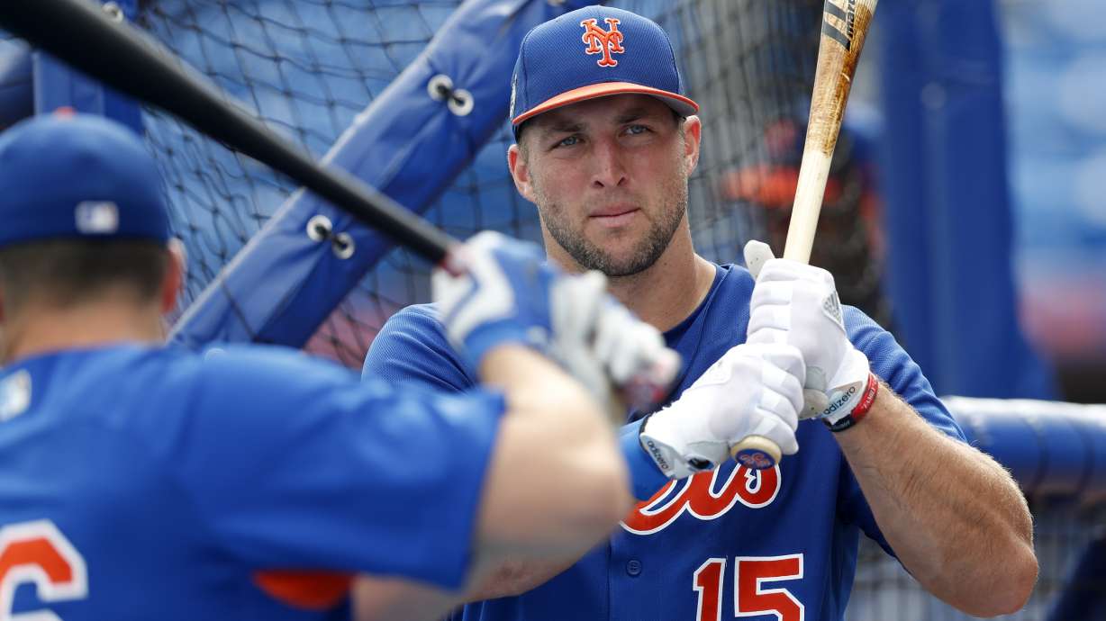 Tim Tebow gets 1st hit for Mets, singles vs Marlins
