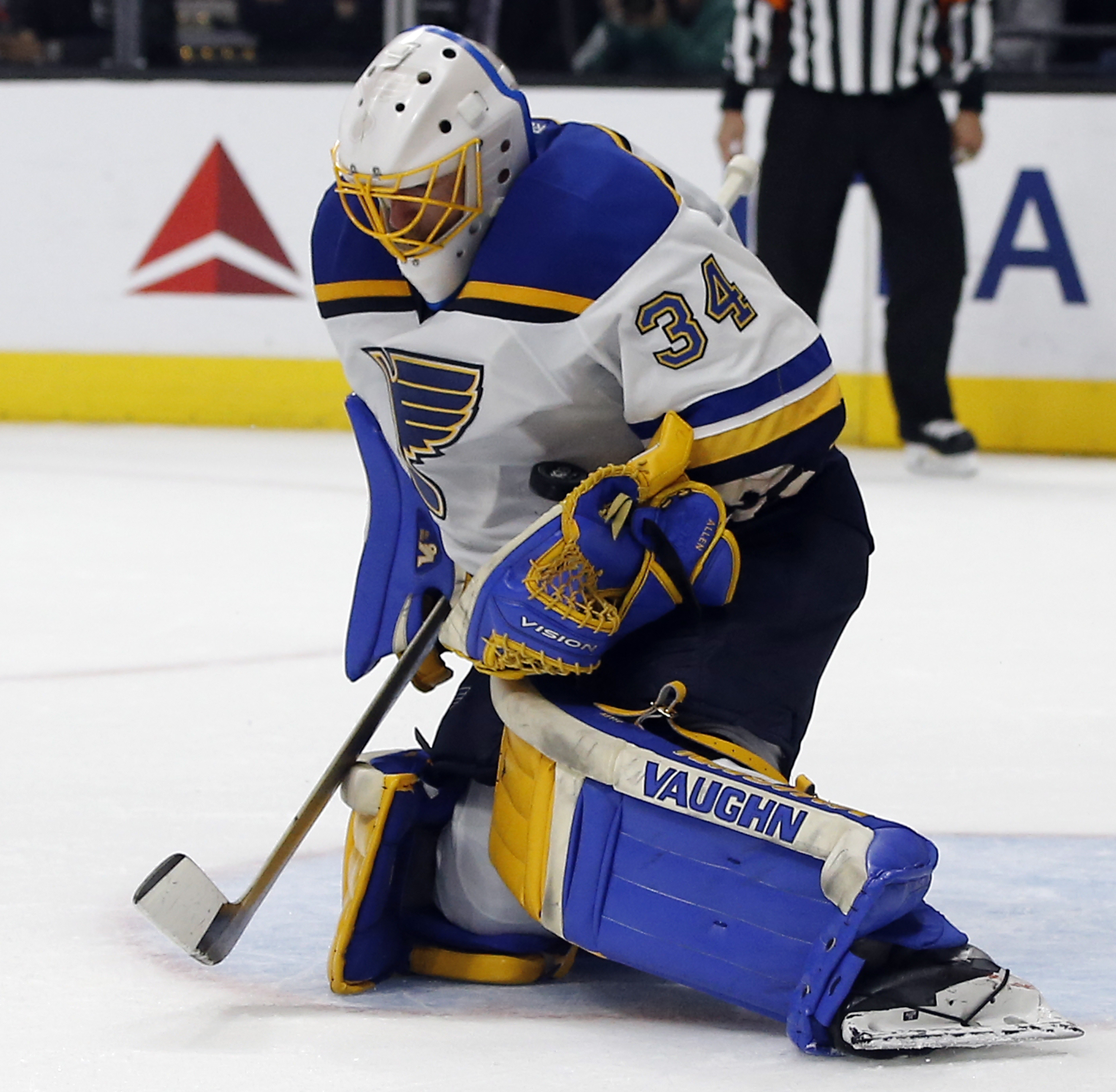 Blues bolster playoff push with 3-1 win over Kings