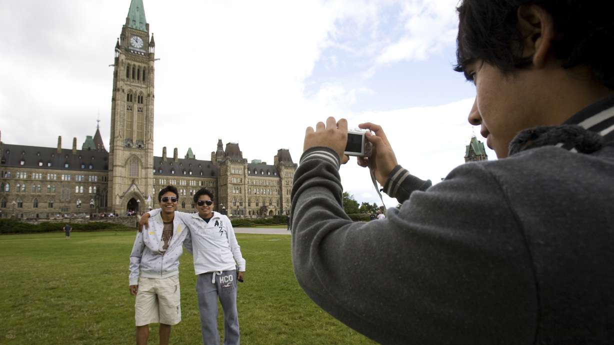 US president helps fuel surge in Mexican tourism to Canada