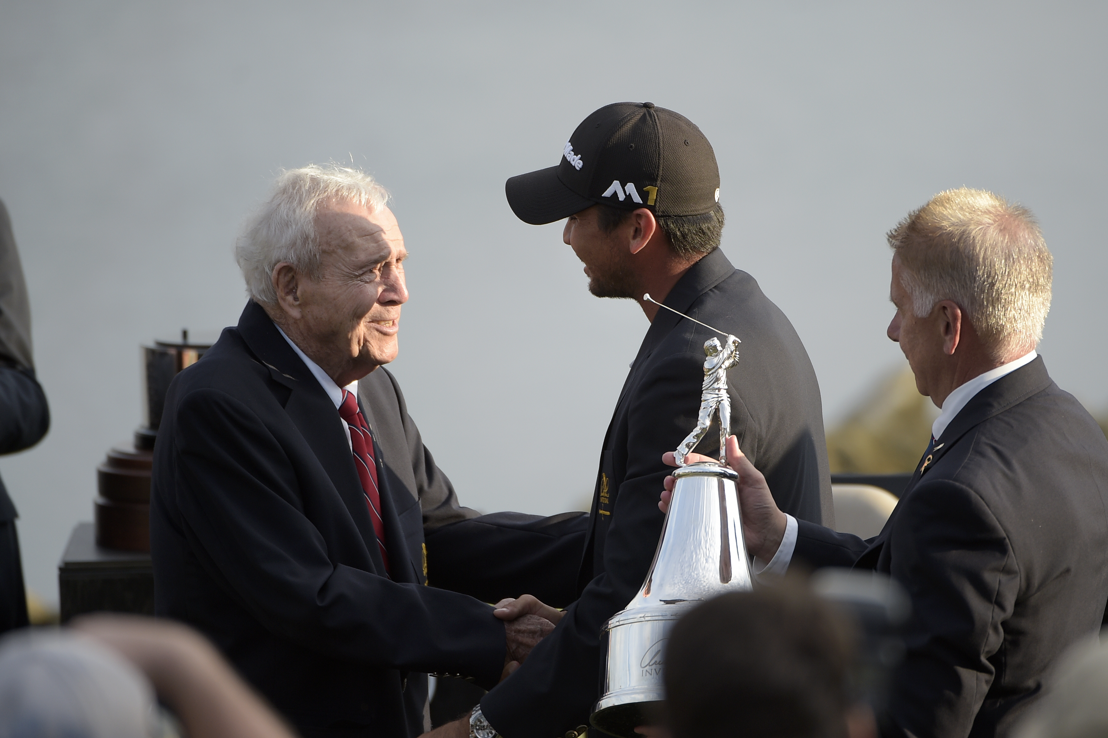 Bay Hill a tribute to Palmer, a red sweater to the winner