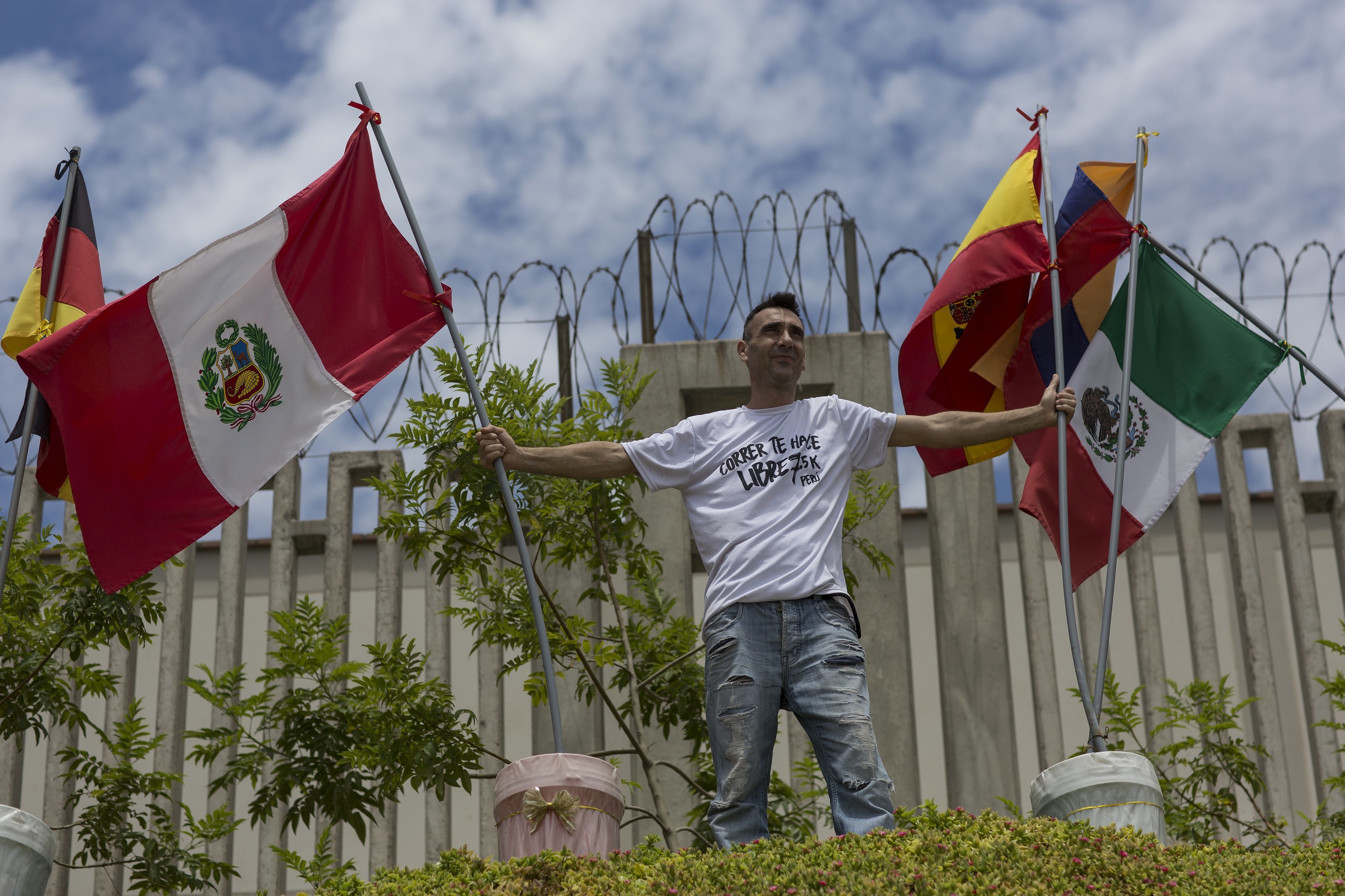 For Spanish drug mules caught in Peru, a long journey home