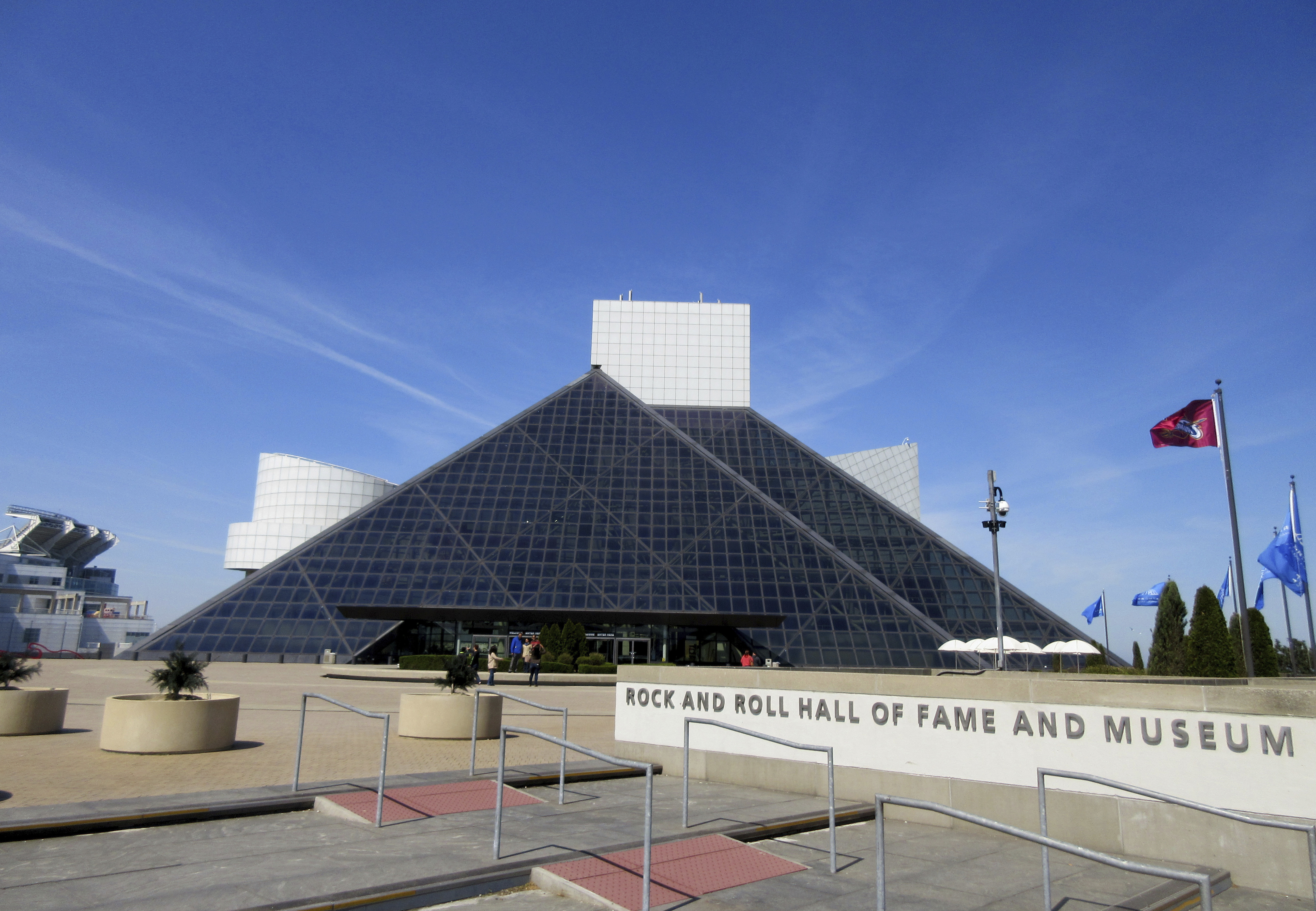 Rock Hall to celebrate 50 years of Rolling Stone magazine