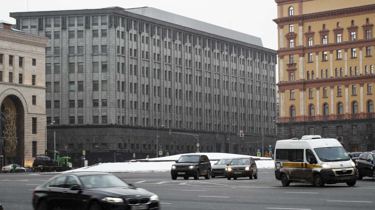 Yahoo breach spotlights links between Russian spies, hackers