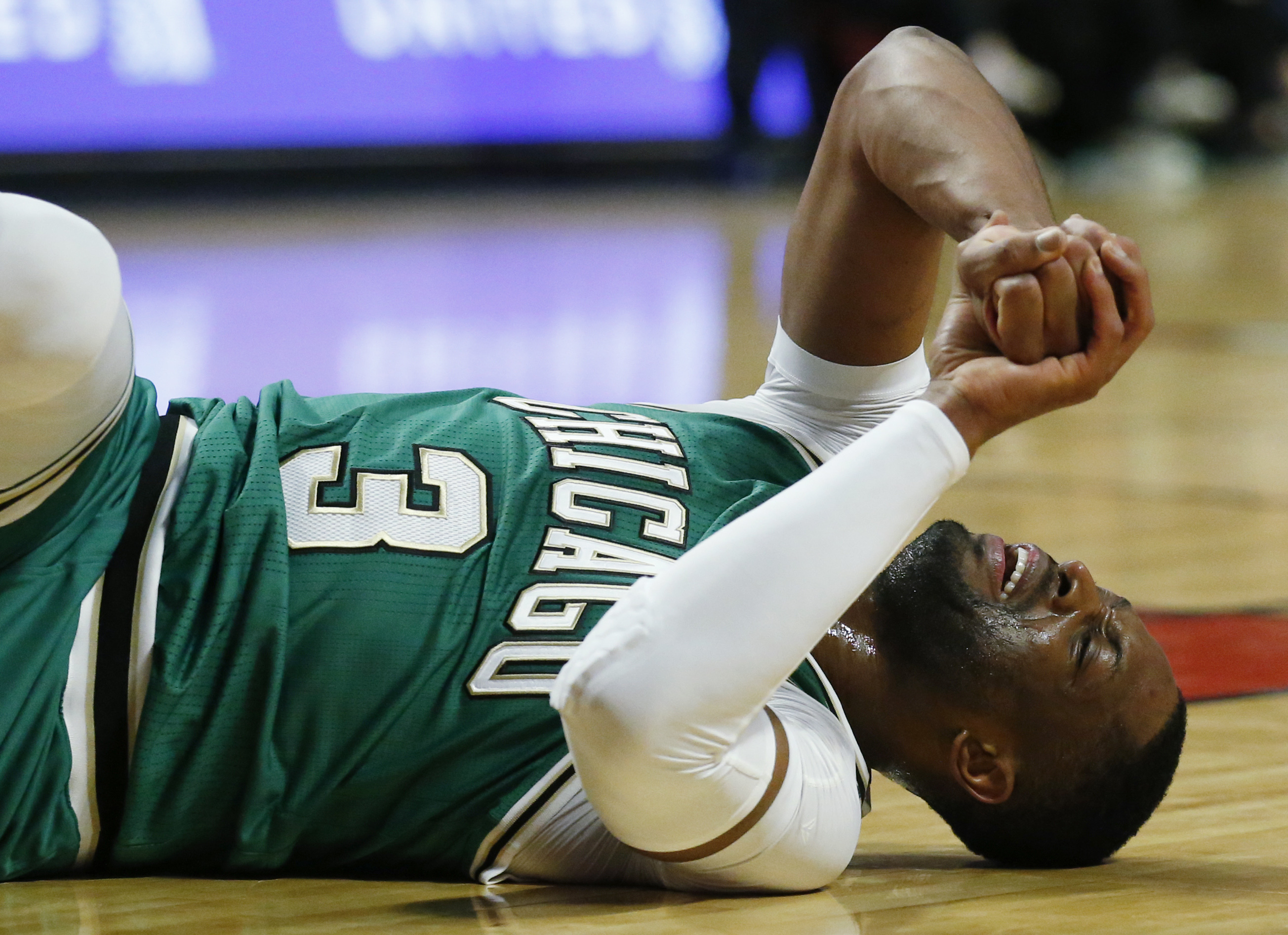 Bulls' Dwyane Wade out for rest of season with elbow injury