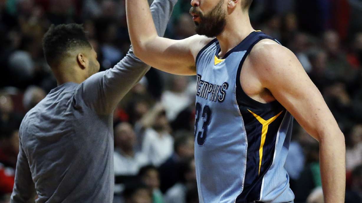 Gasol's triple-double helps Grizzlies top Hawks 103-91