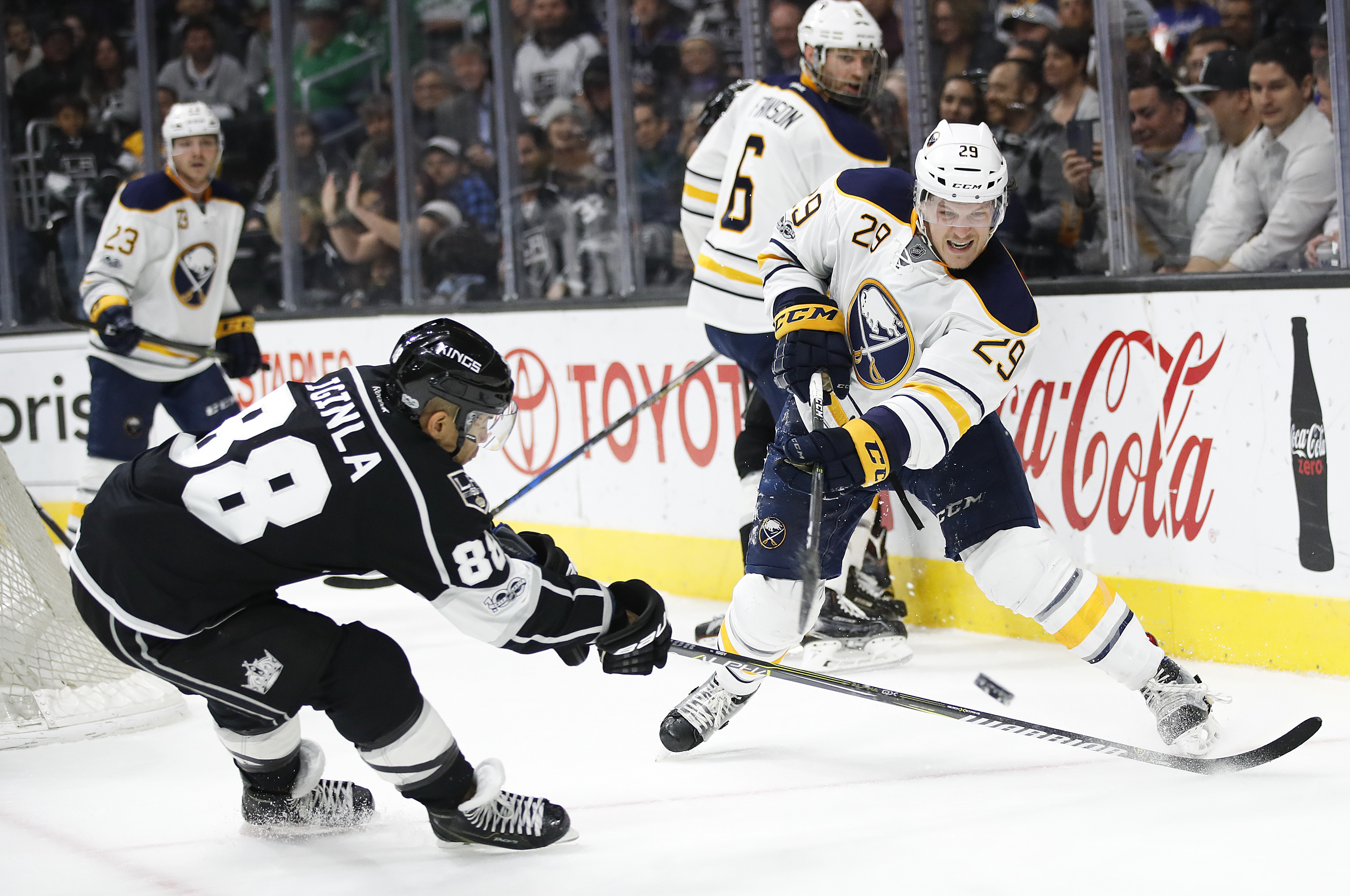 Quick blanks Sabres again, leads LA Kings to 2-0 victory