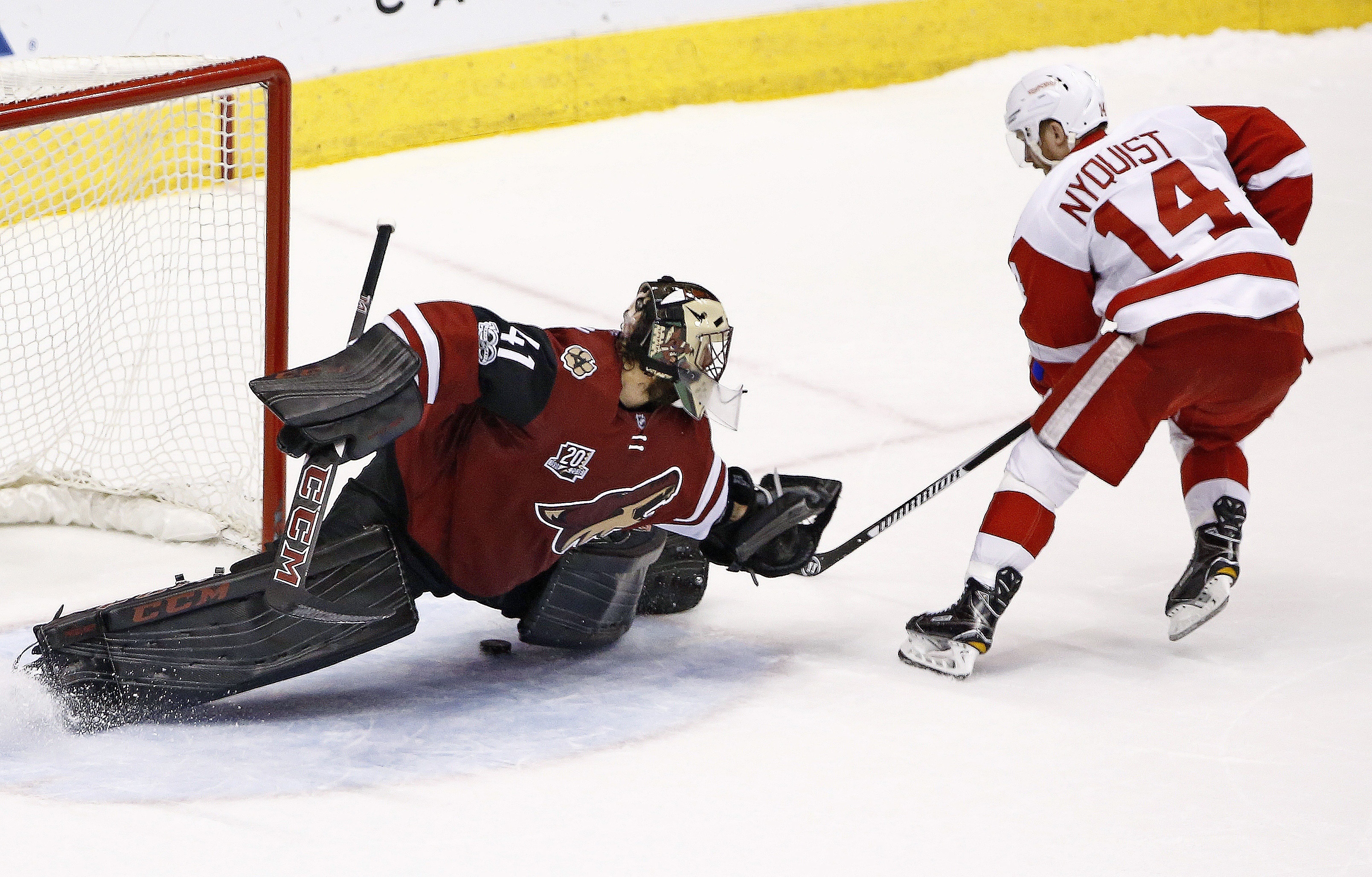 Nyquist, Red Wings top Coyotes 5-4 in shootout