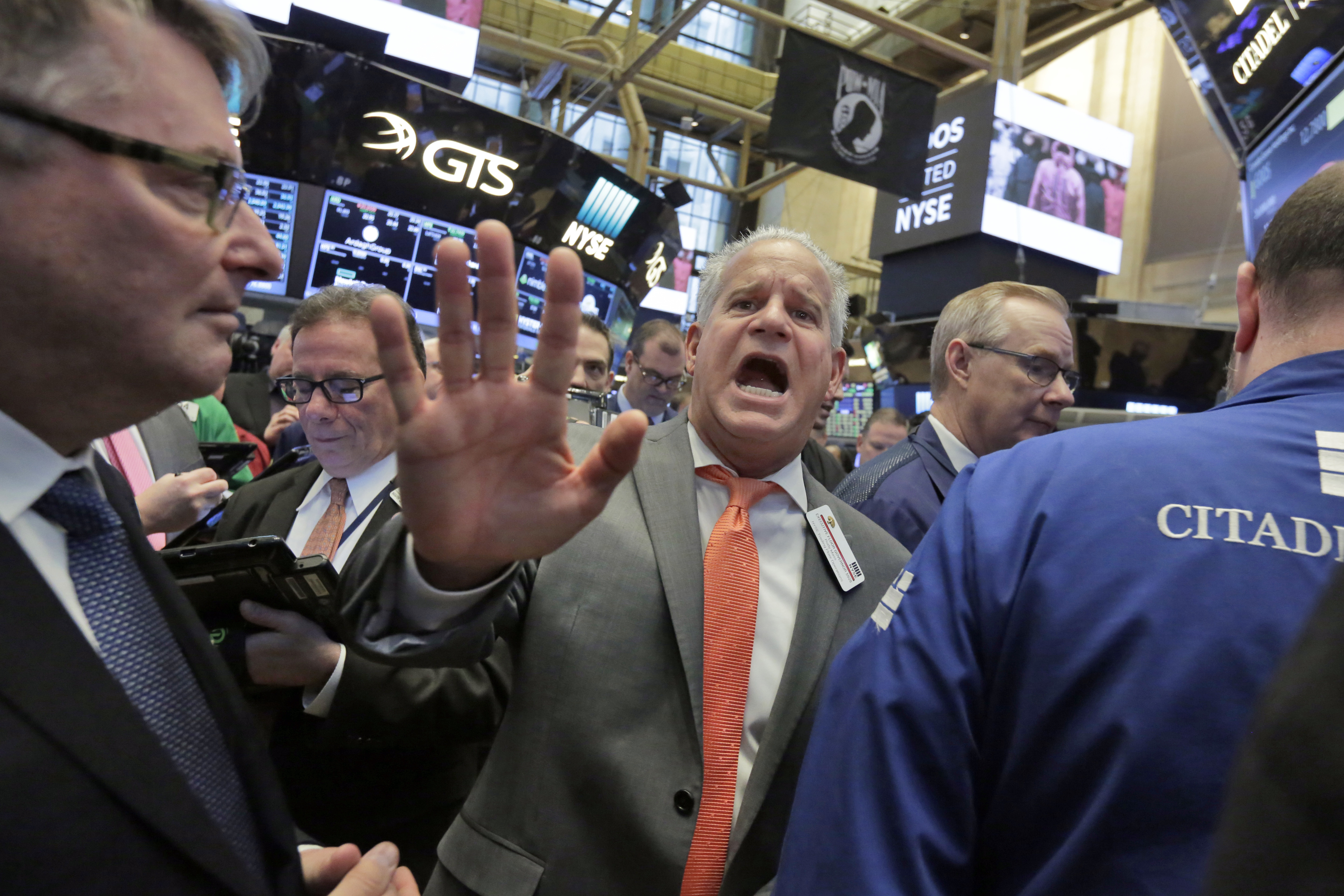 Global shares mixed ahead of G-20 finance meeting in Germany