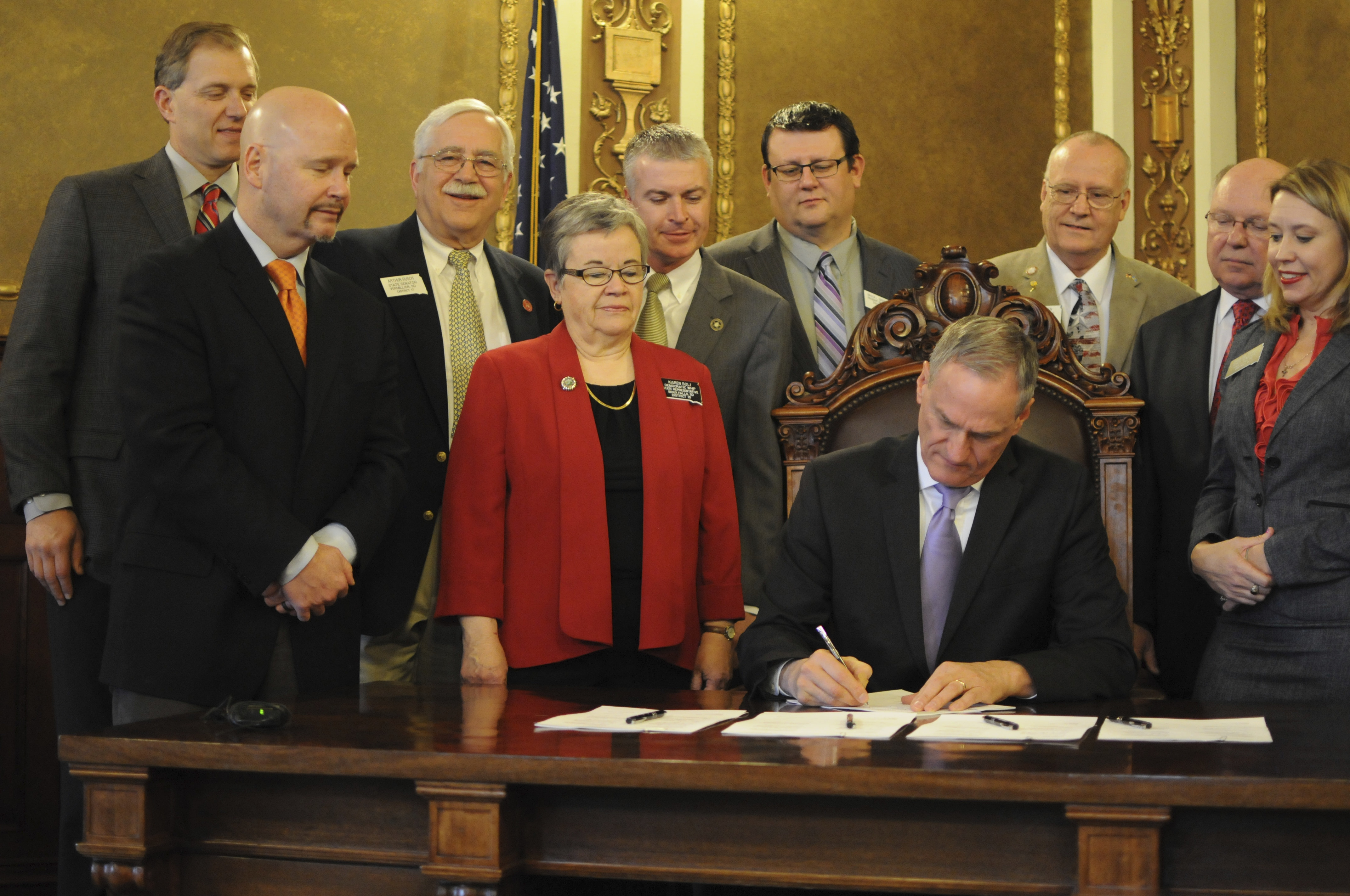 South Dakota governor vetoes bills trying to loosen gun laws