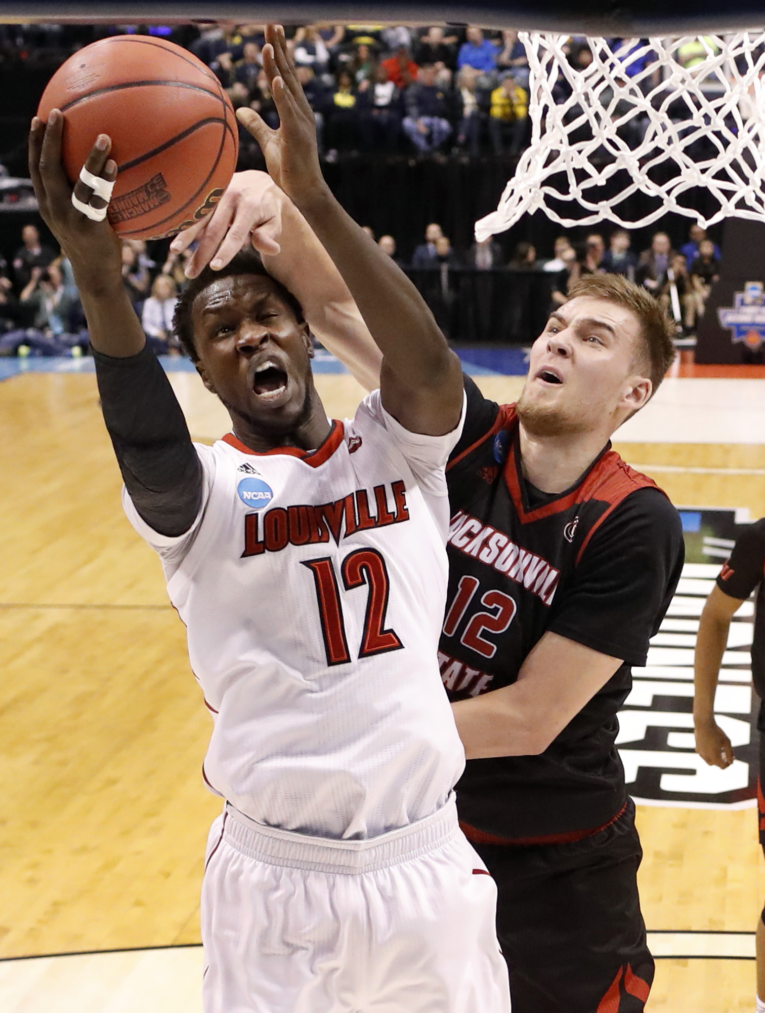 Louisville rolls past Jacksonville St in return to tourney