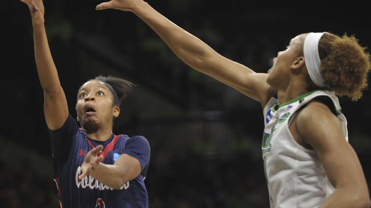 Mabrey leads Notre Dame to 79-49 win over Robert Morris