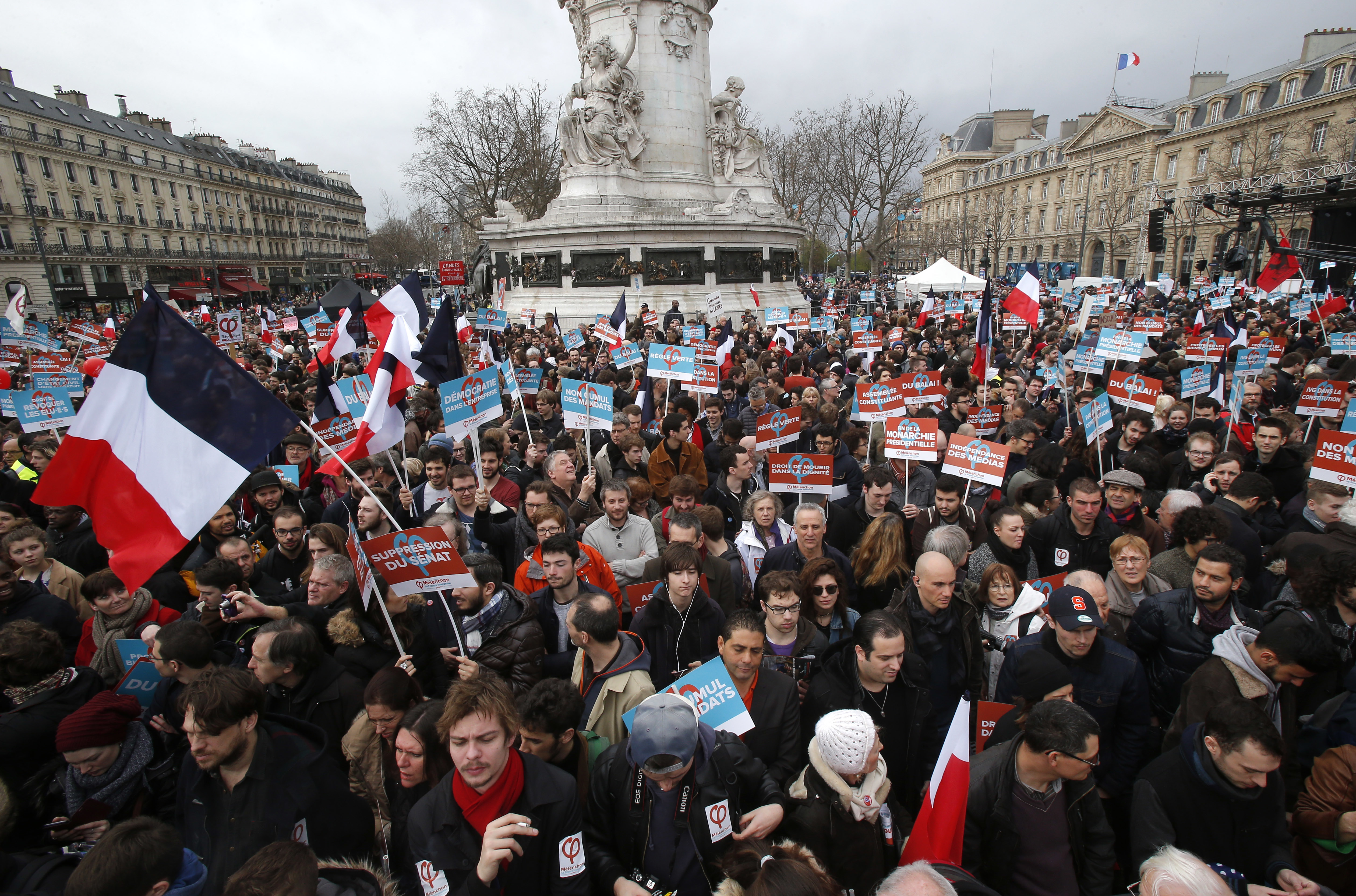 Far-left candidate Melenchon backs reforms at Paris rally