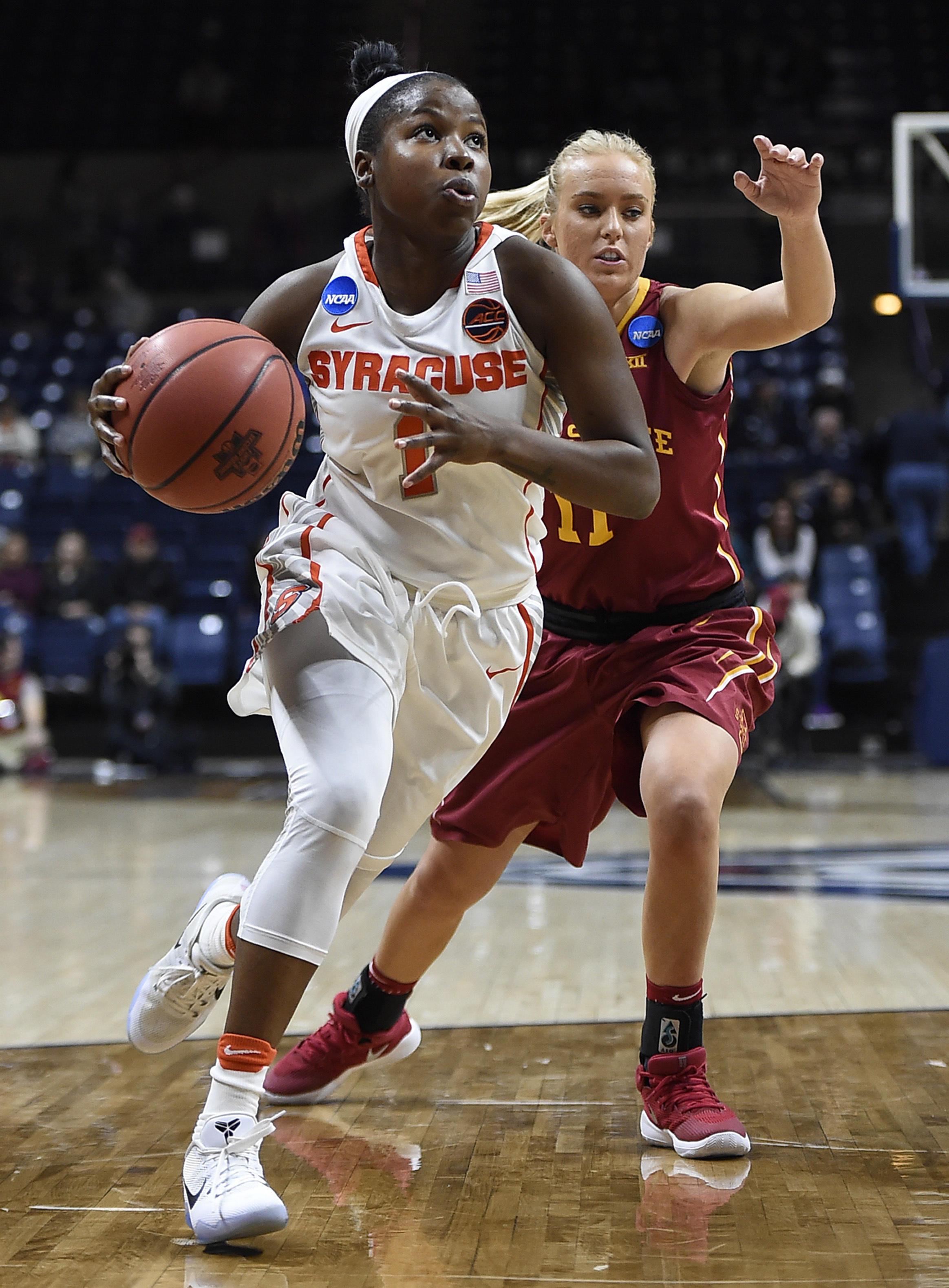 Sykes leads Syracuse to first-round win over Iowa State