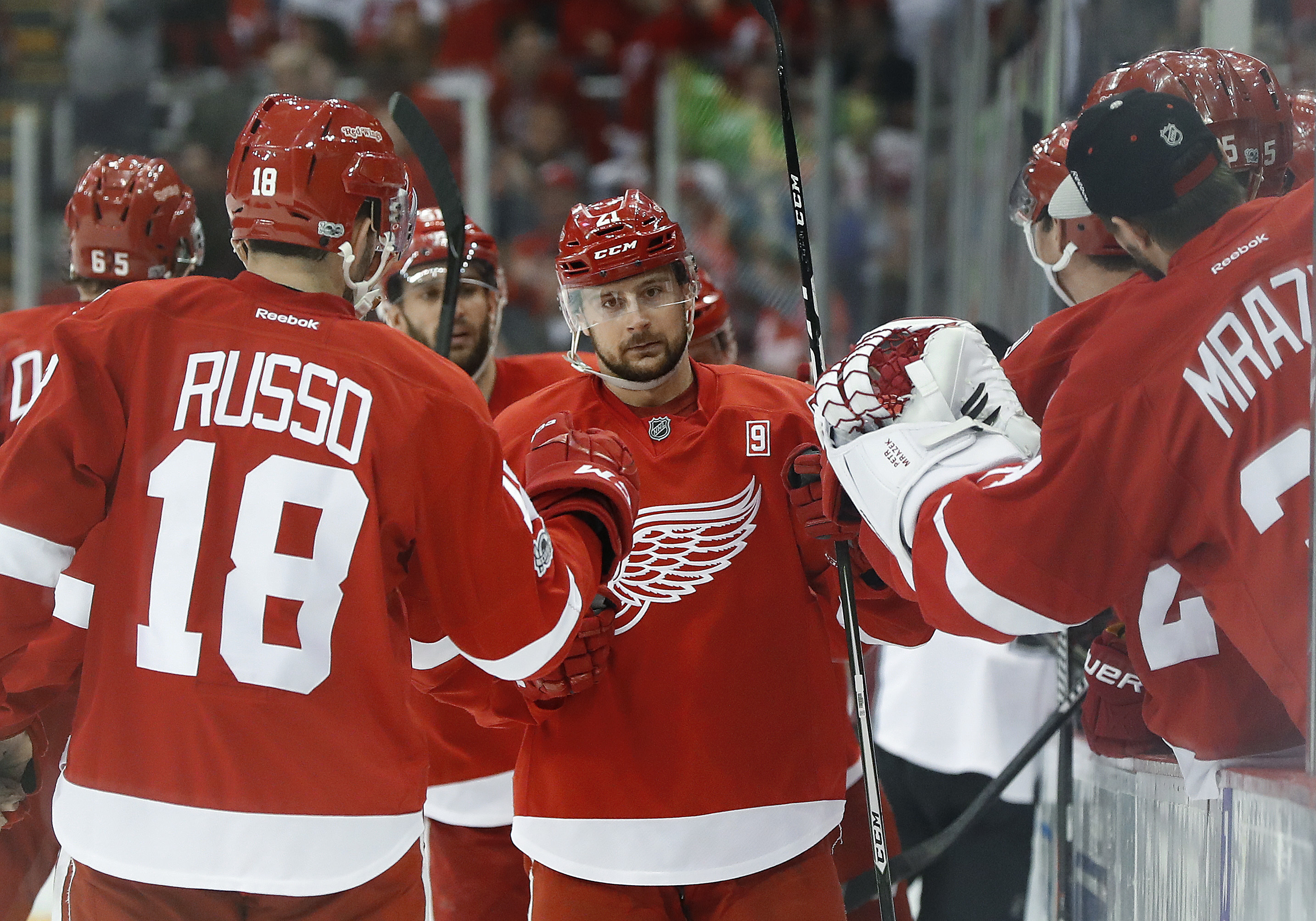 Tatar scores 2, stakes Red Wings to 5-1 win over Avalanche