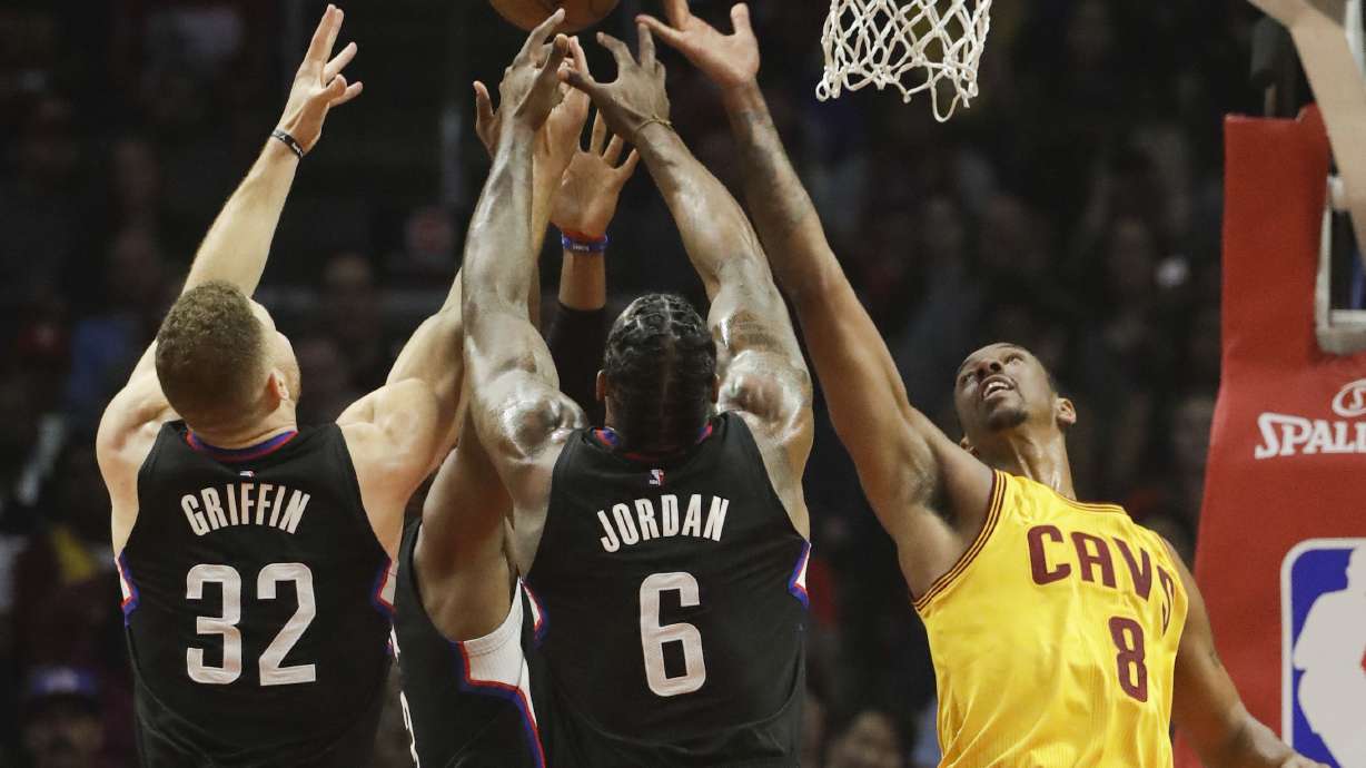 While the Big 3 get rest, Clippers rout Cavaliers 108-78