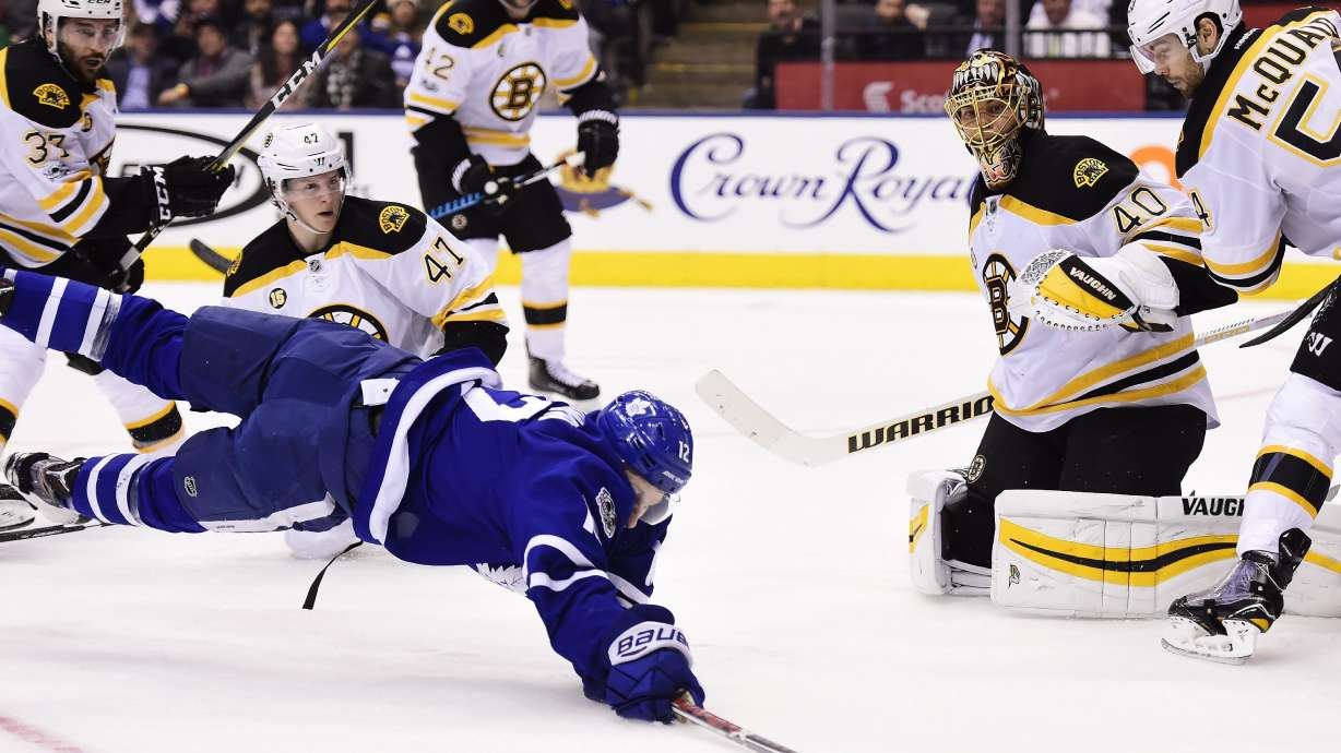 Leafs pull away for 4-2 win over Bruins