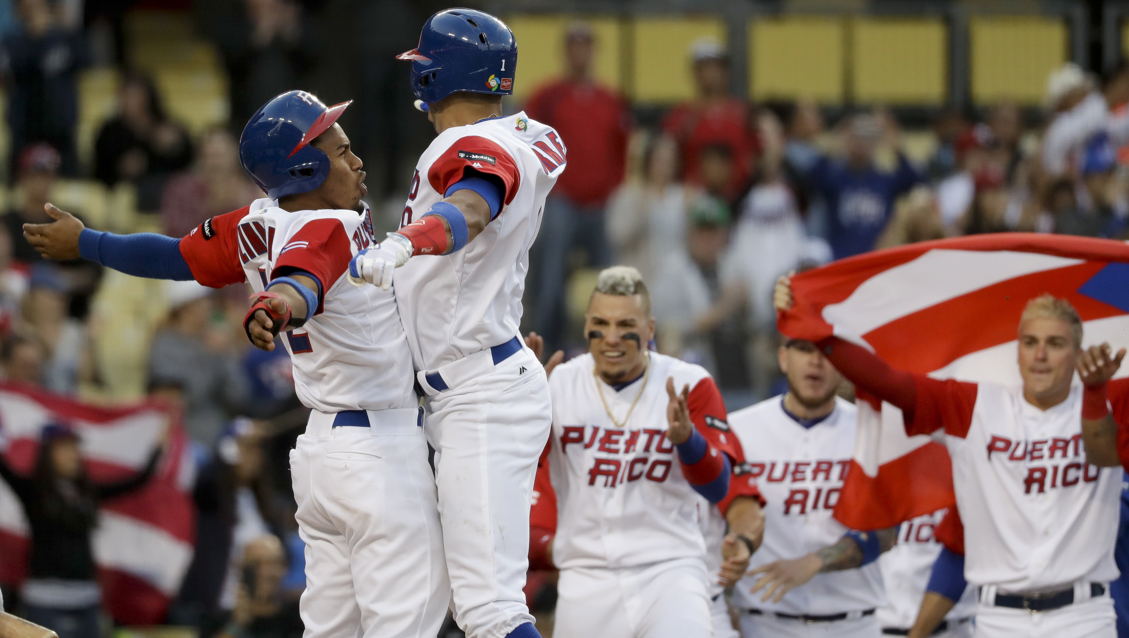 Puerto Rico edges Netherlands 4-3 in 11 to reach WBC final