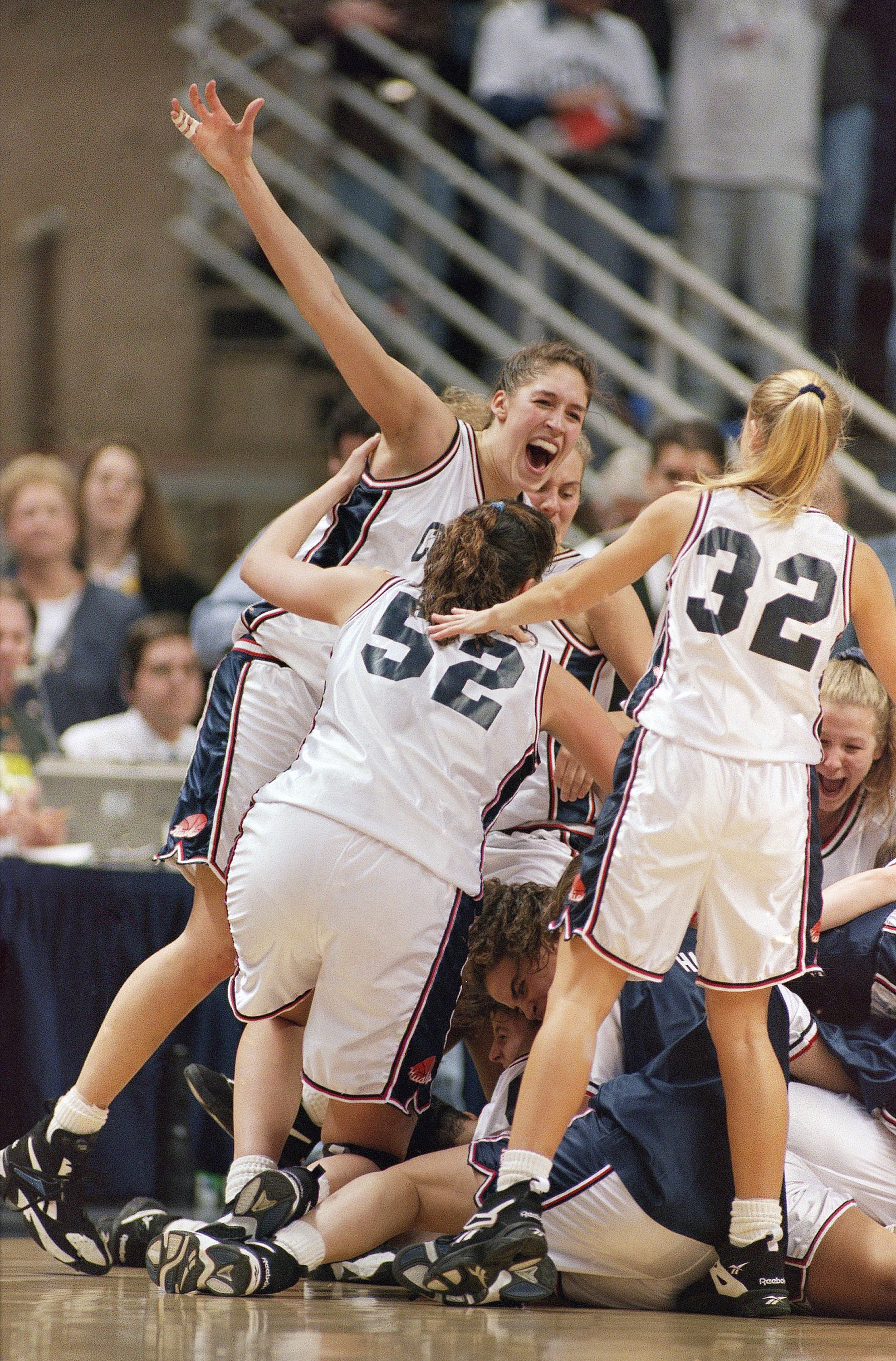 Auriemma, UConn haven't lost consecutive games in 24 years