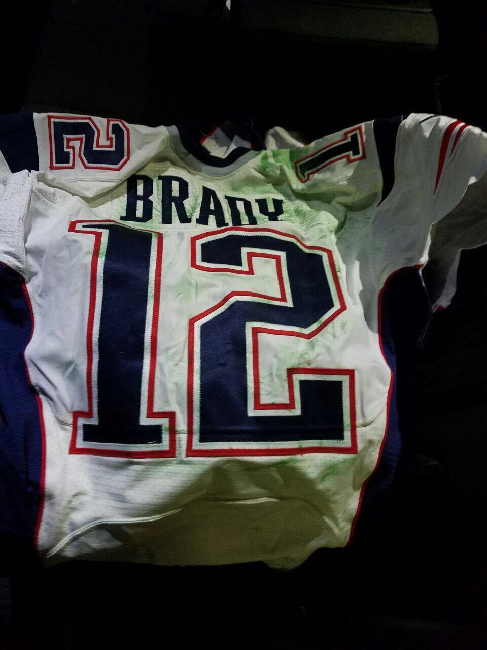 Serial numbers, game photos may help verify Brady jerseys